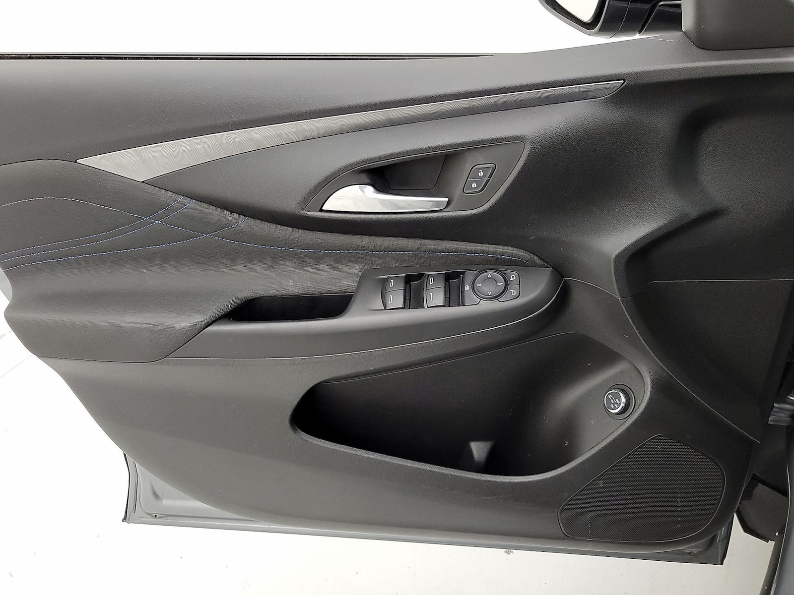 2025 Buick Envista Sport Touring - Photo 13