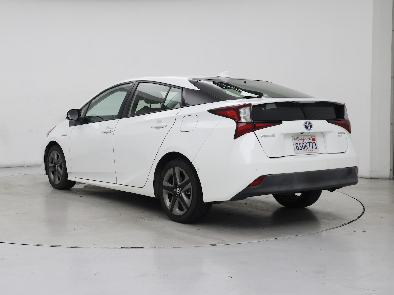 2021 Toyota Prius XLE - Photo 3