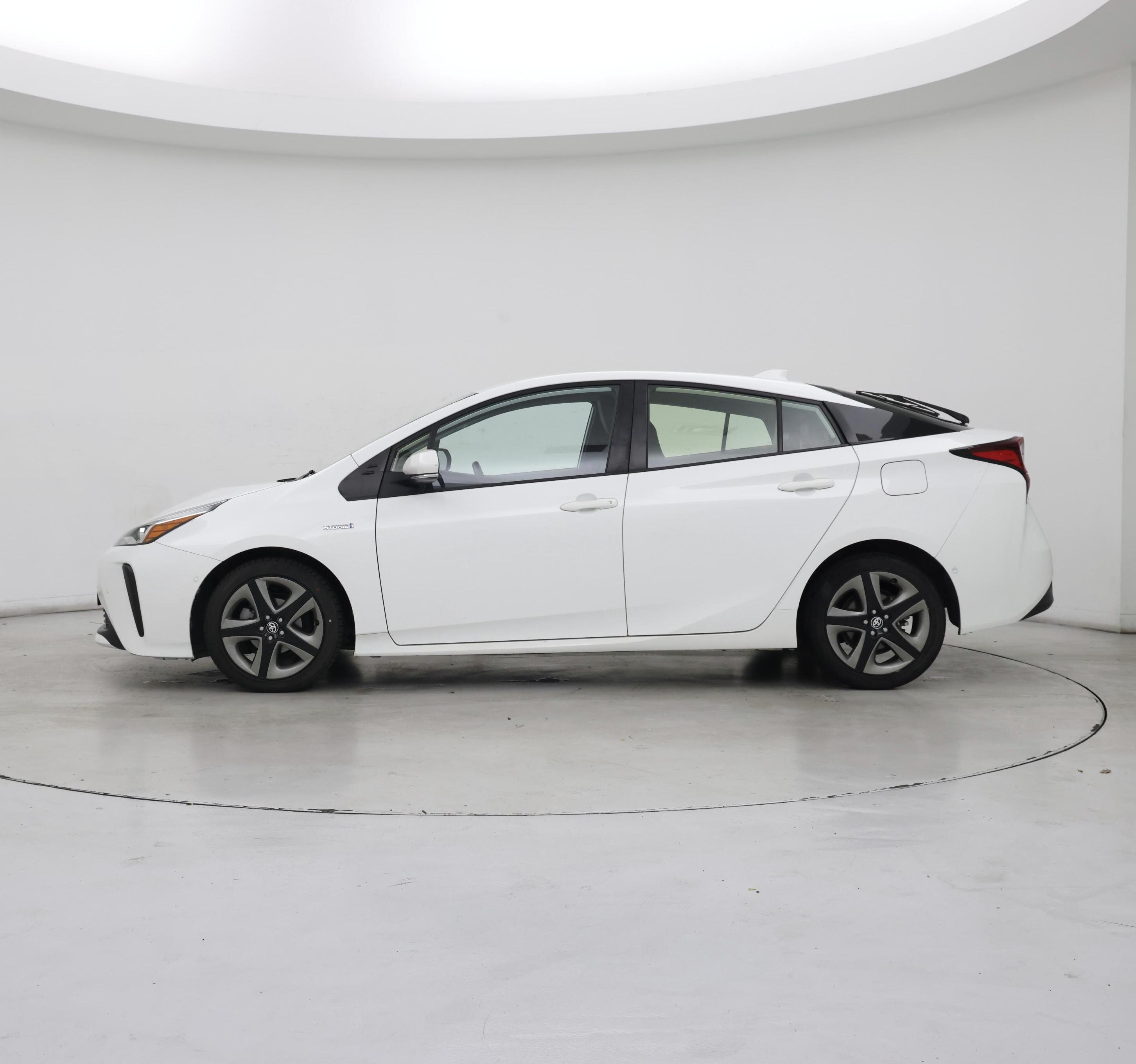 Thumbnail: 2021 Toyota Prius - 3