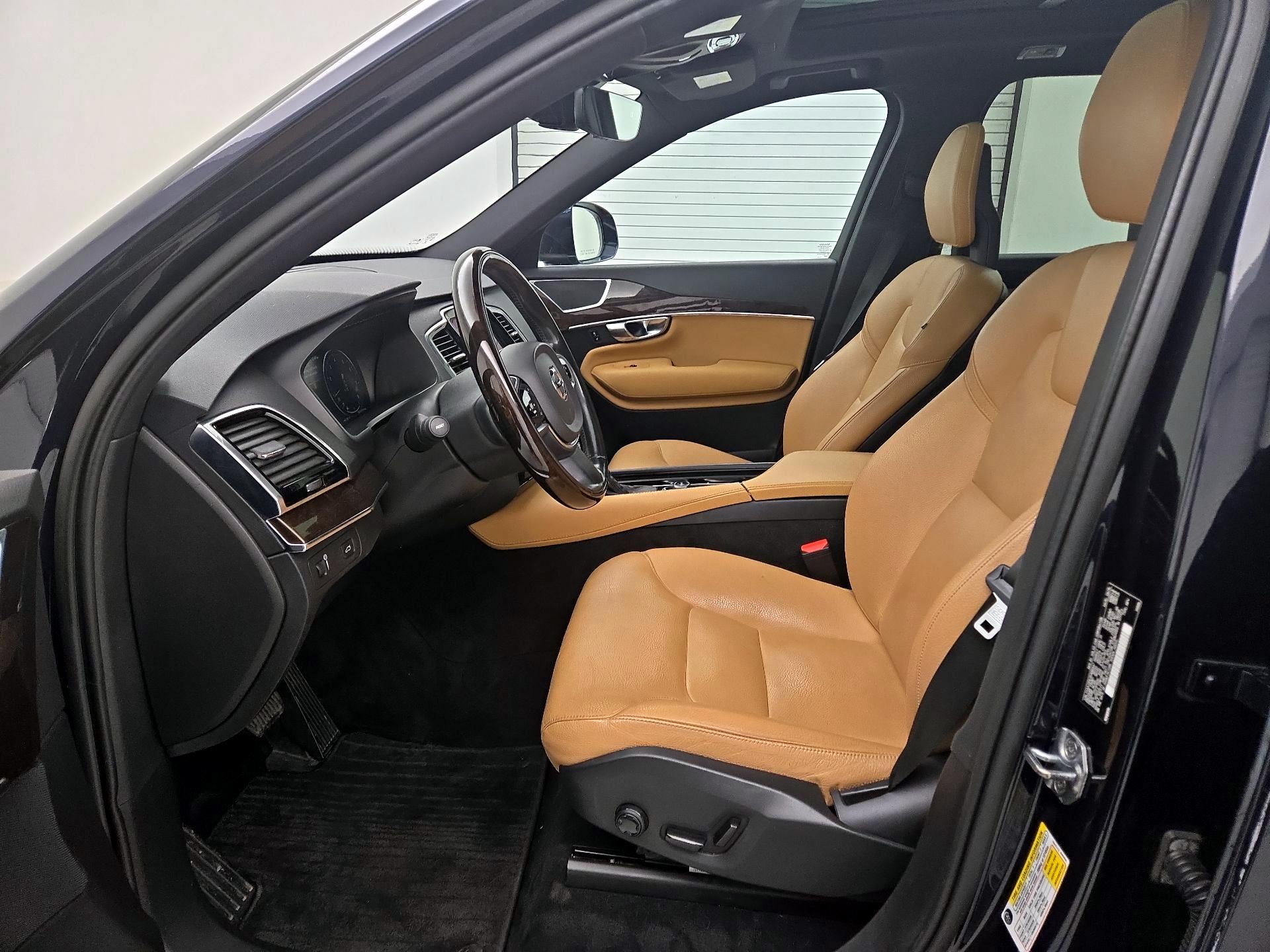Thumbnail: 2016 Volvo XC90 - 11