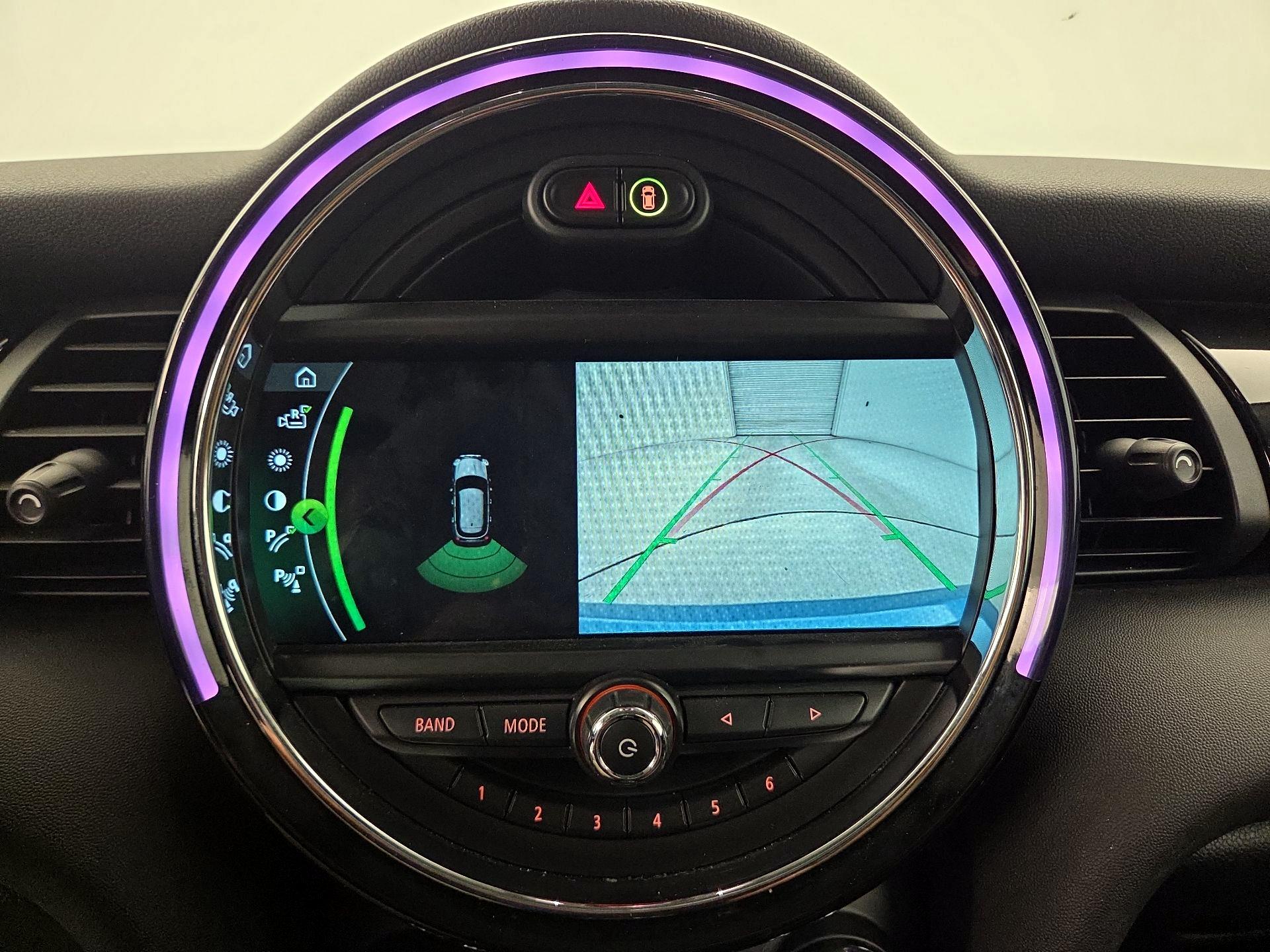 Thumbnail: 2019 MINI Cooper Hardtop - 15