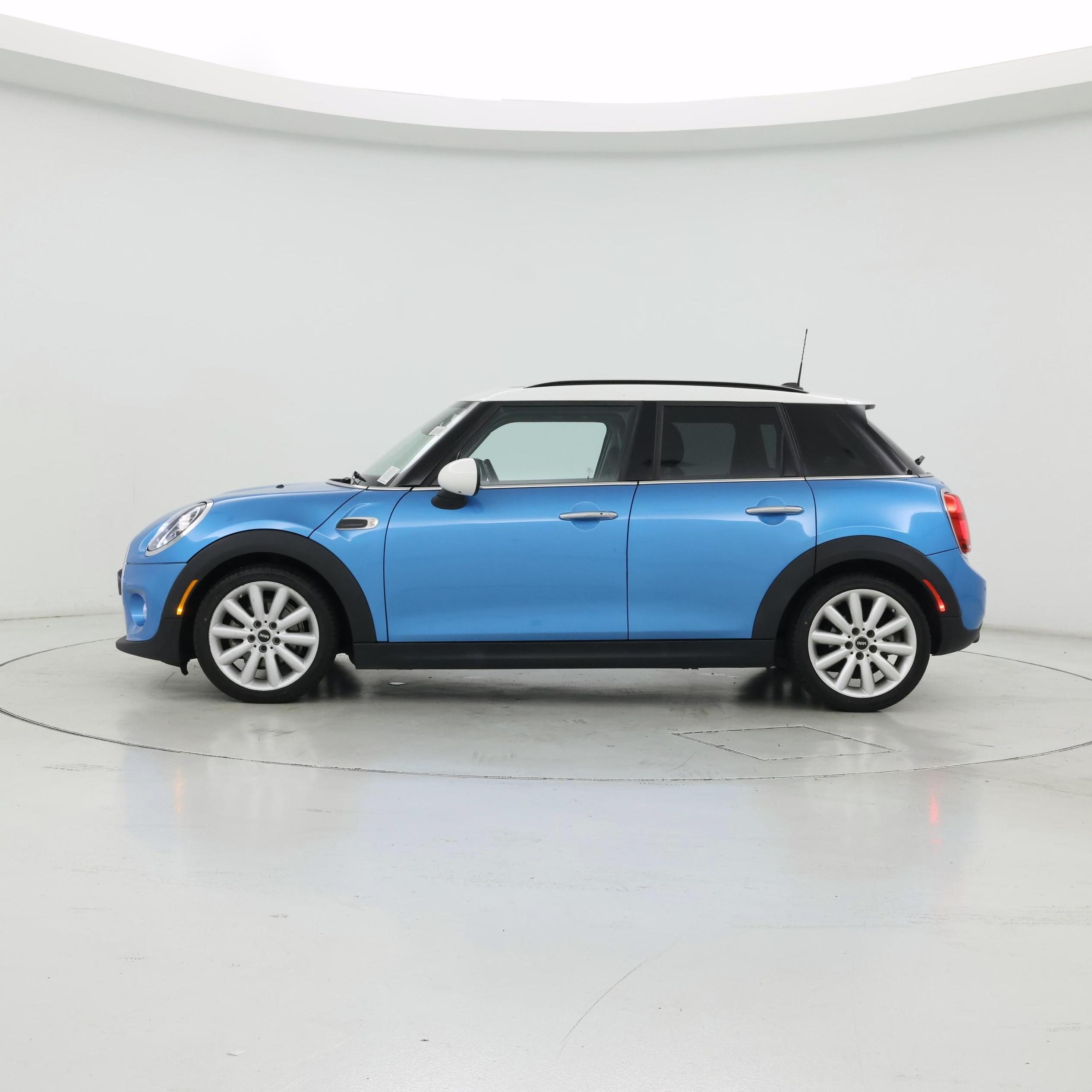 Thumbnail: 2019 MINI Cooper Hardtop - 3