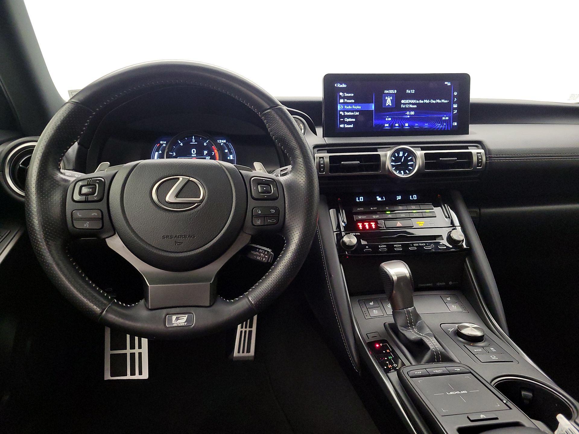 Thumbnail: 2022 Lexus IS - 10