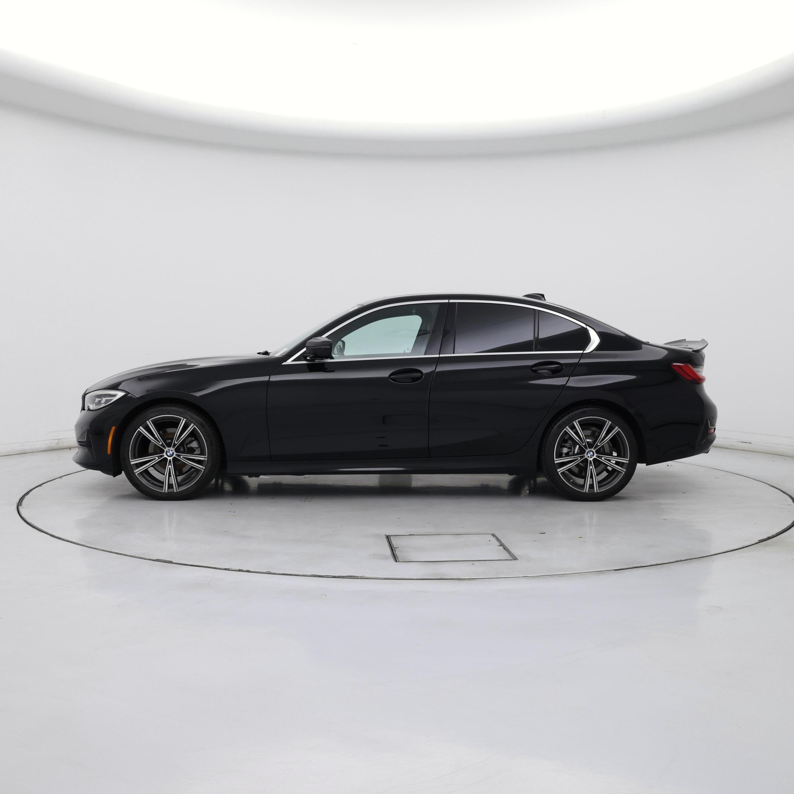 Thumbnail: 2022 BMW 3 Series - 3