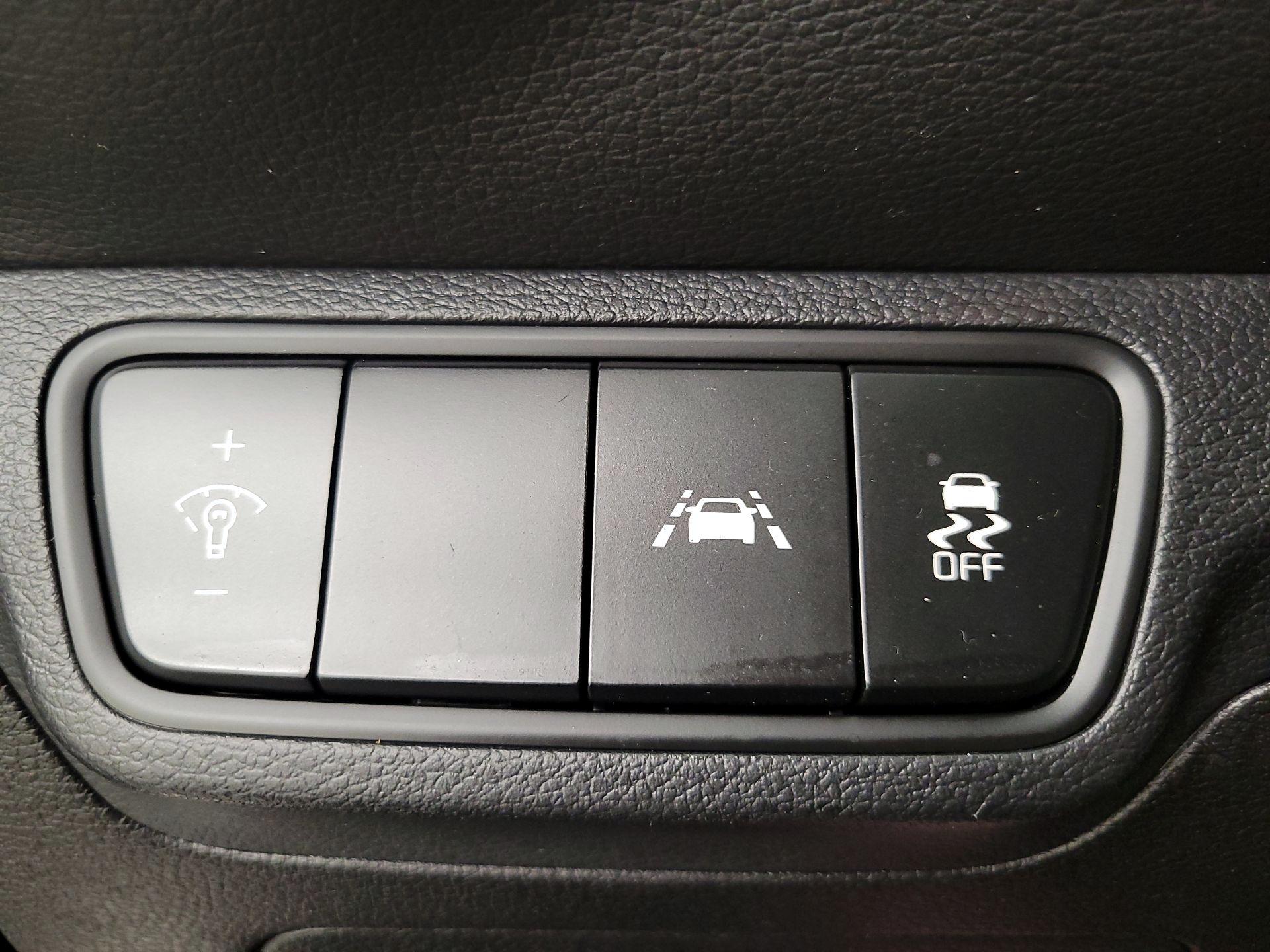 Thumbnail: 2019 Kia Forte - 13