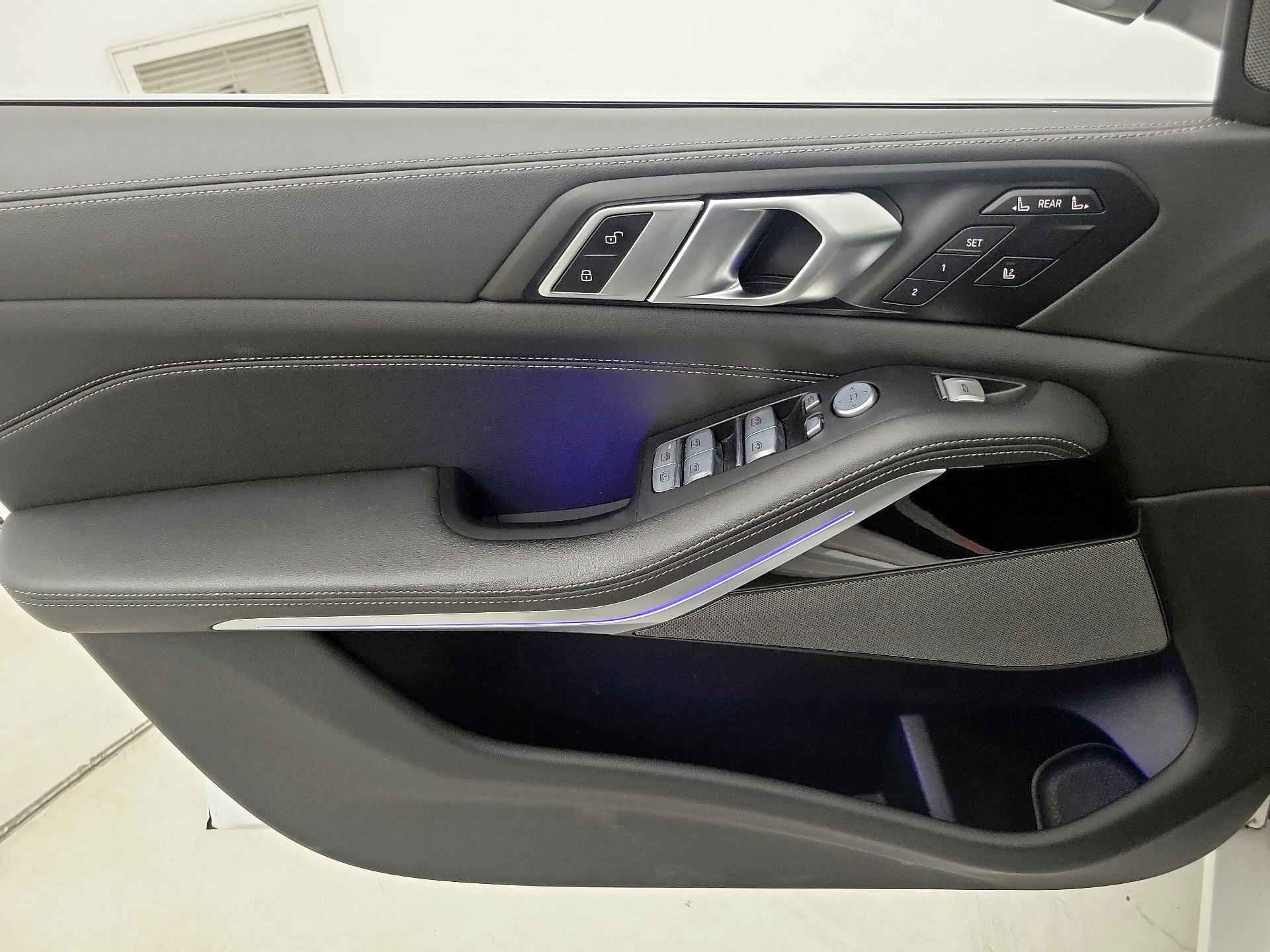 Thumbnail: 2024 BMW X7 - 12