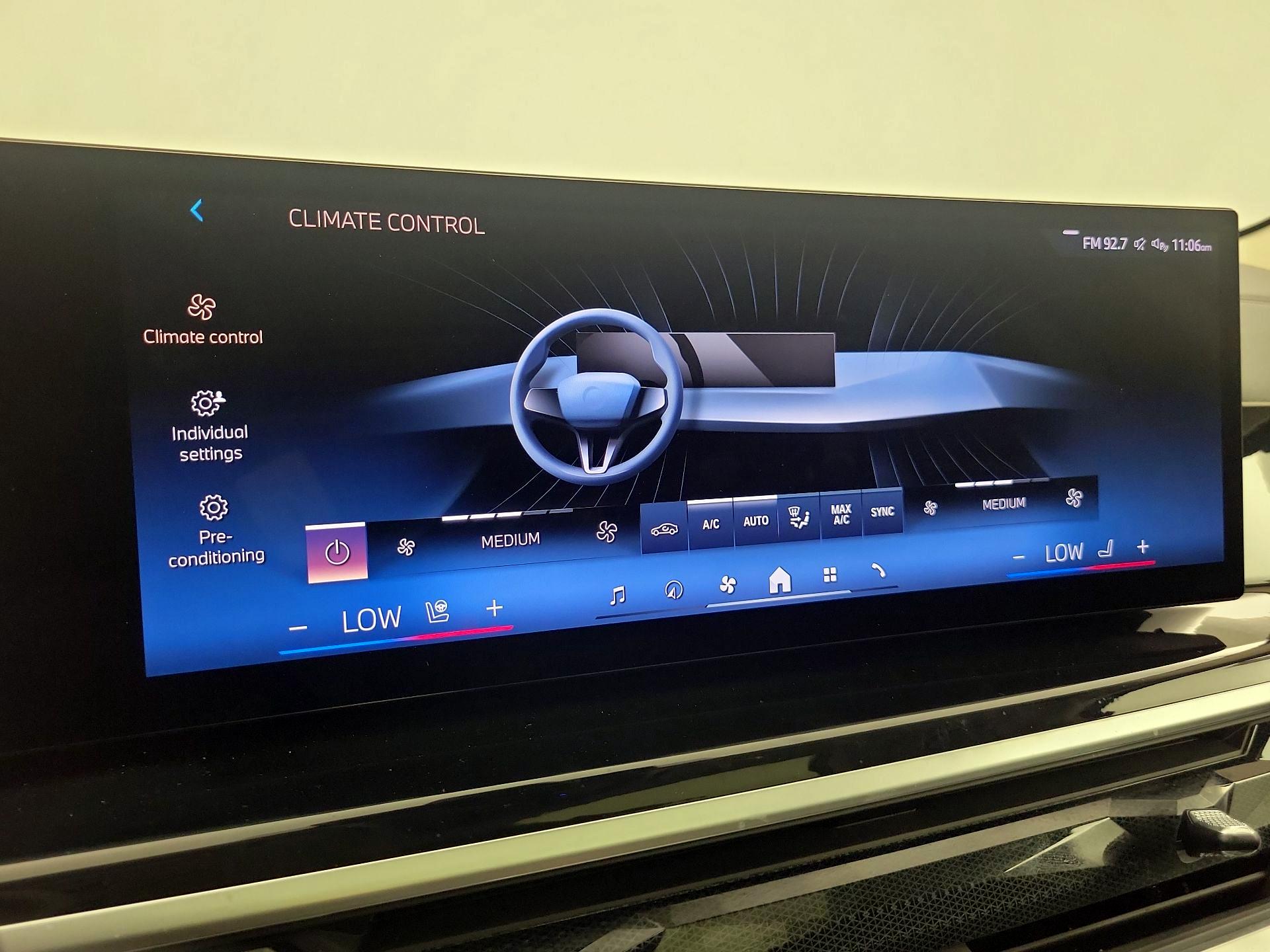 Thumbnail: 2024 BMW X7 - 17