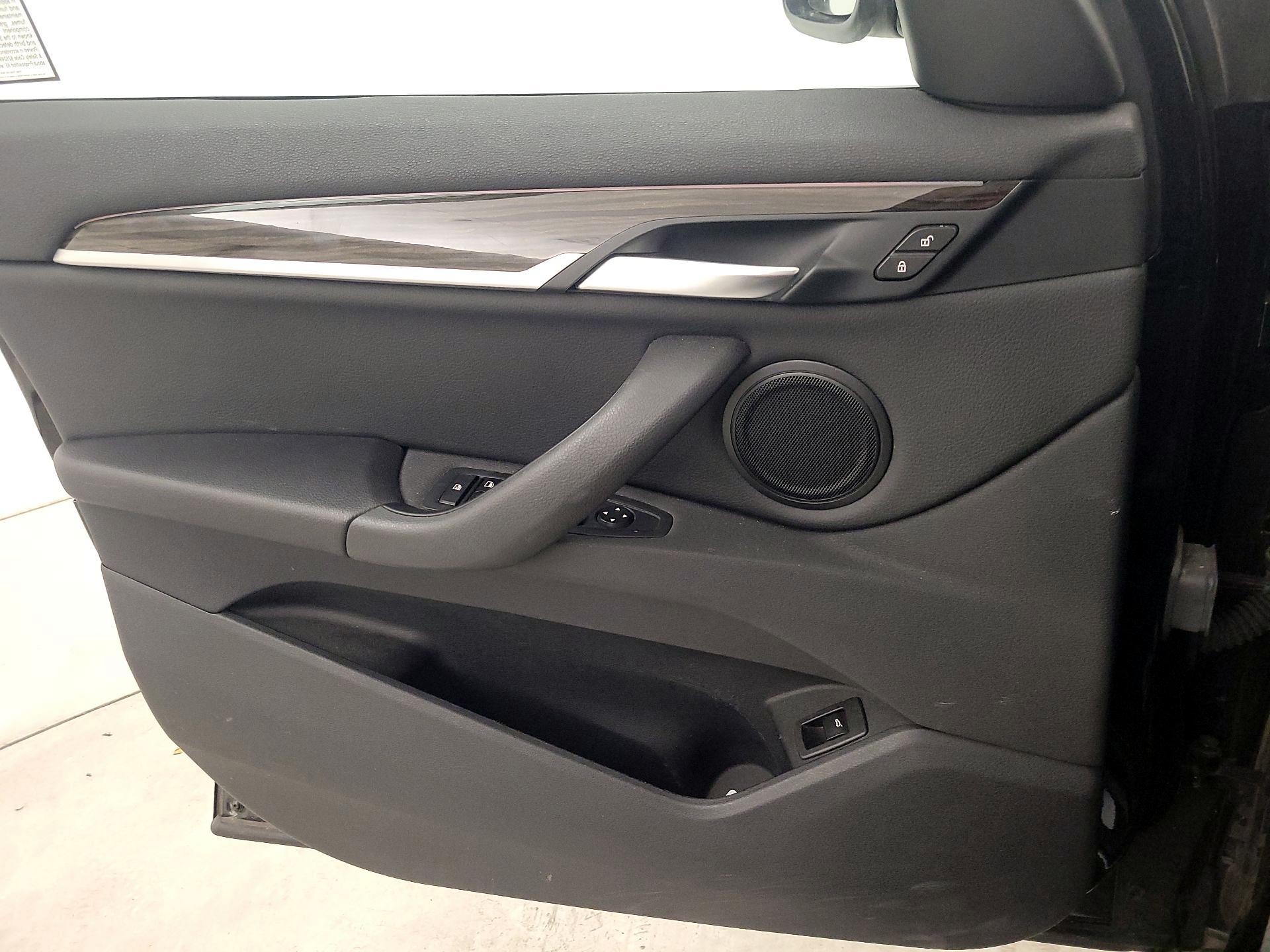 Thumbnail: 2016 BMW X1 - 12