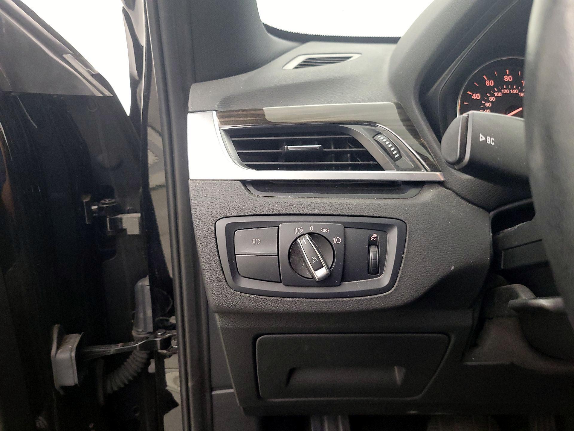 Thumbnail: 2016 BMW X1 - 13