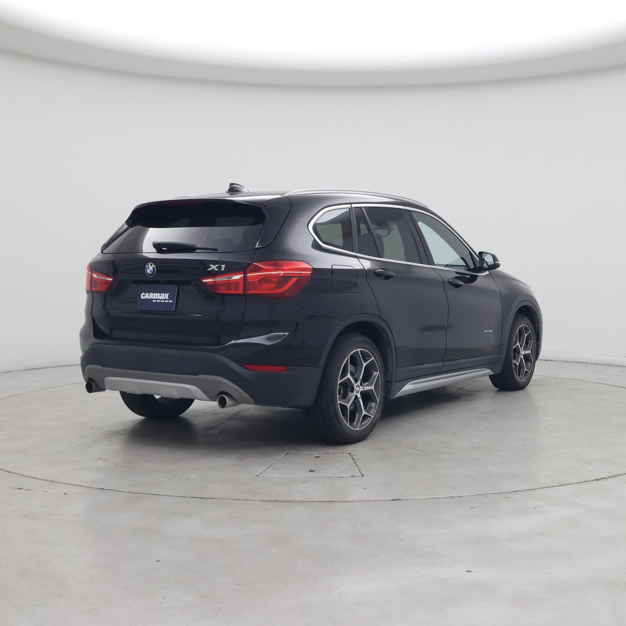 Thumbnail: 2016 BMW X1 - 8