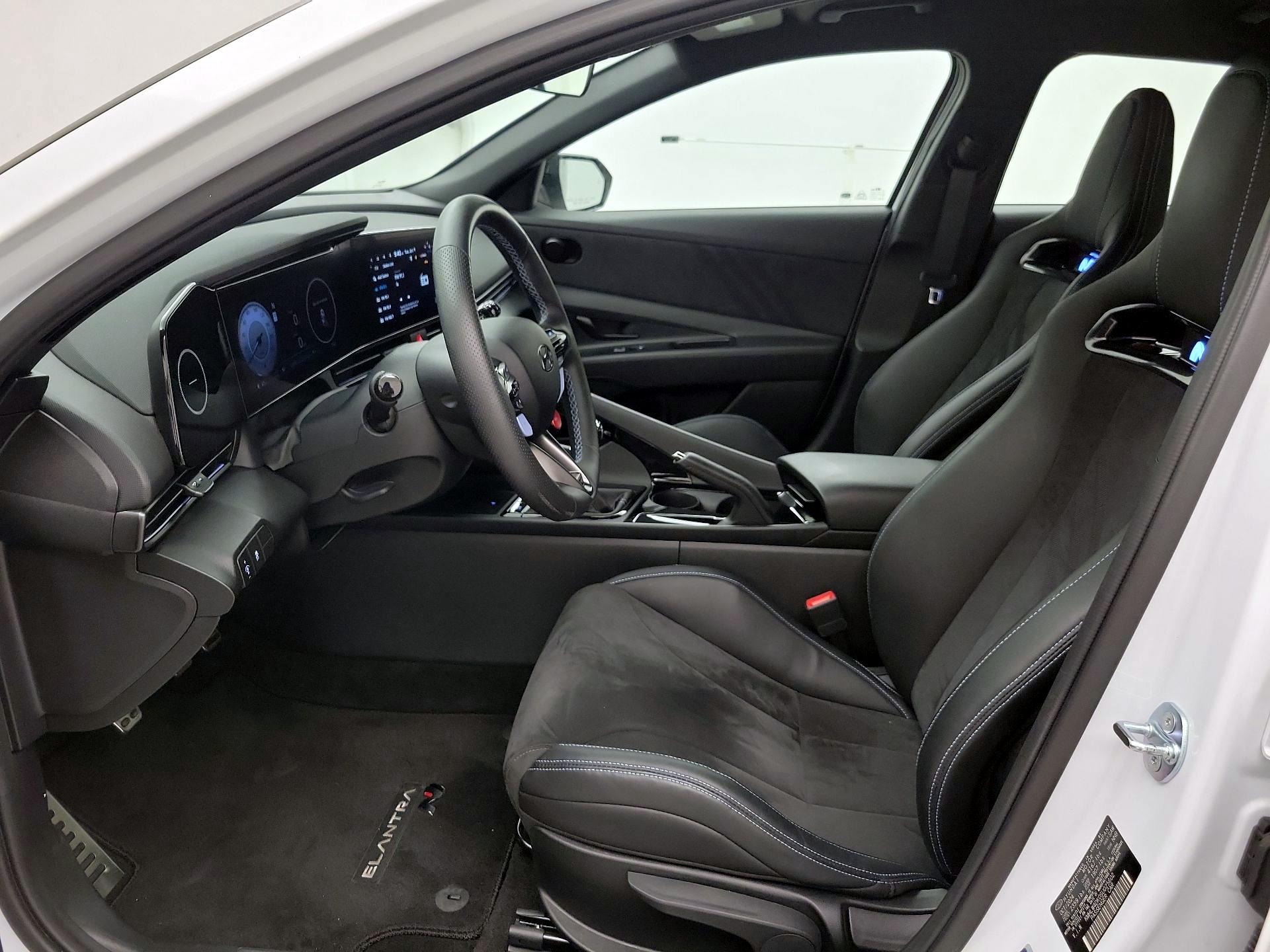 Thumbnail: 2025 Hyundai Elantra - 11