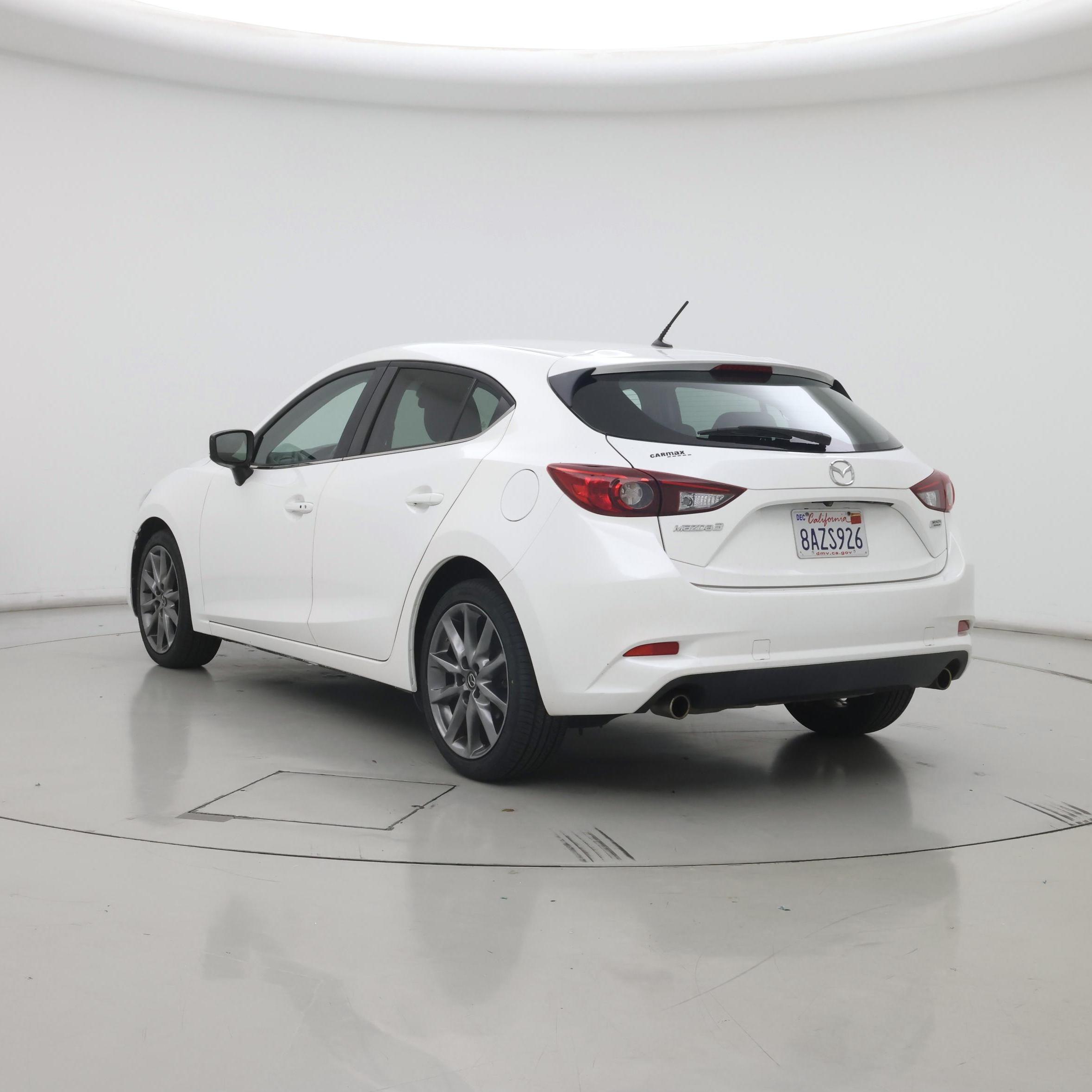 Thumbnail: 2018 Mazda Mazda3 - 2