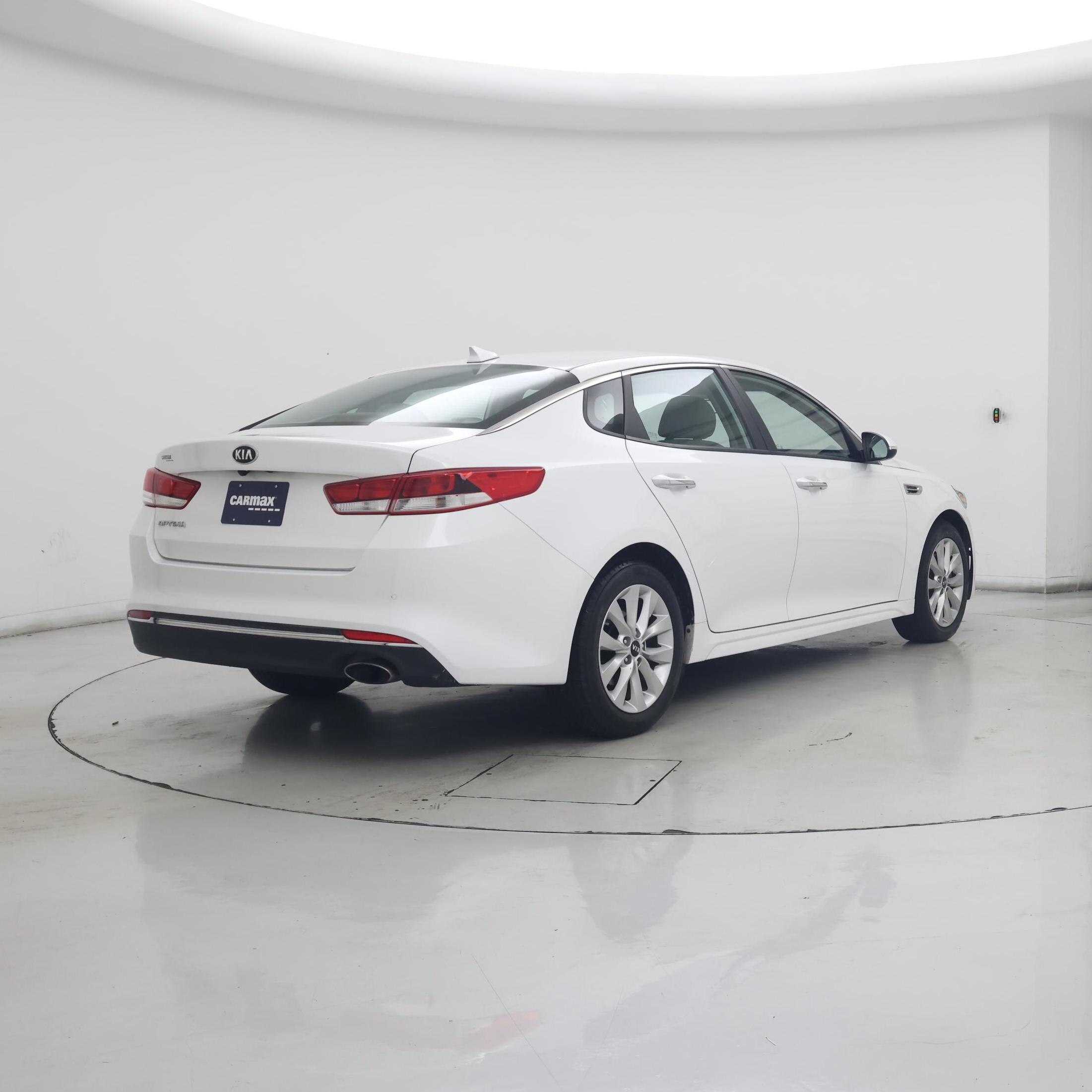 Thumbnail: 2018 Kia Optima - 8