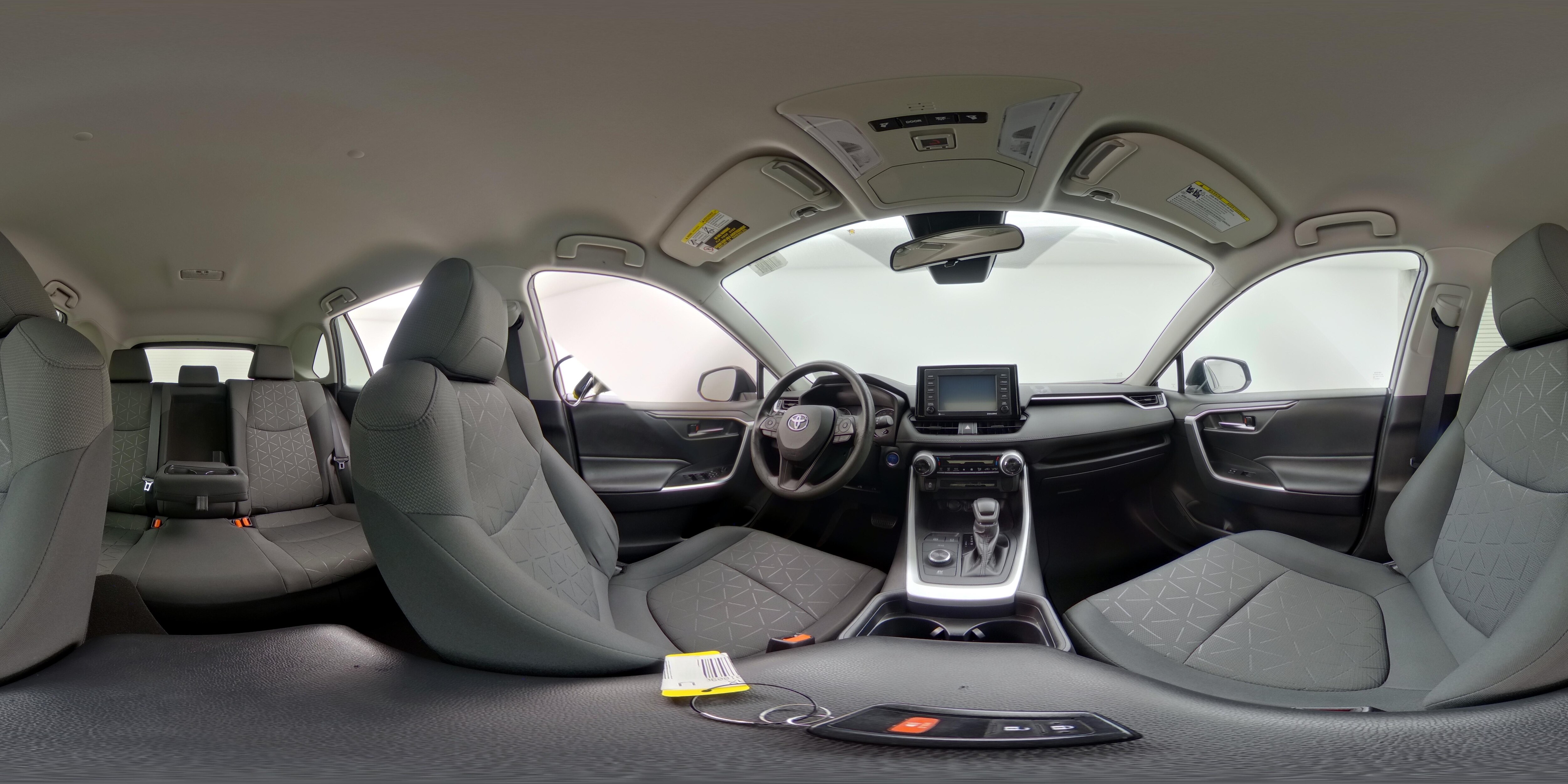 2021 Toyota RAV4 XLE - Photo 25