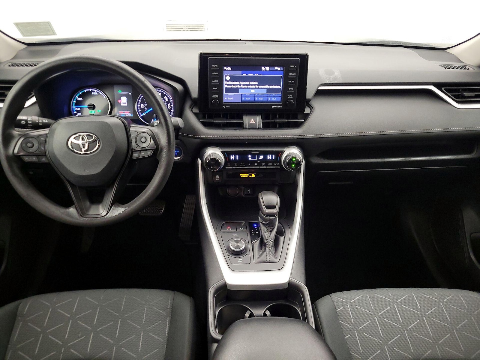 2021 Toyota RAV4 XLE - Photo 10