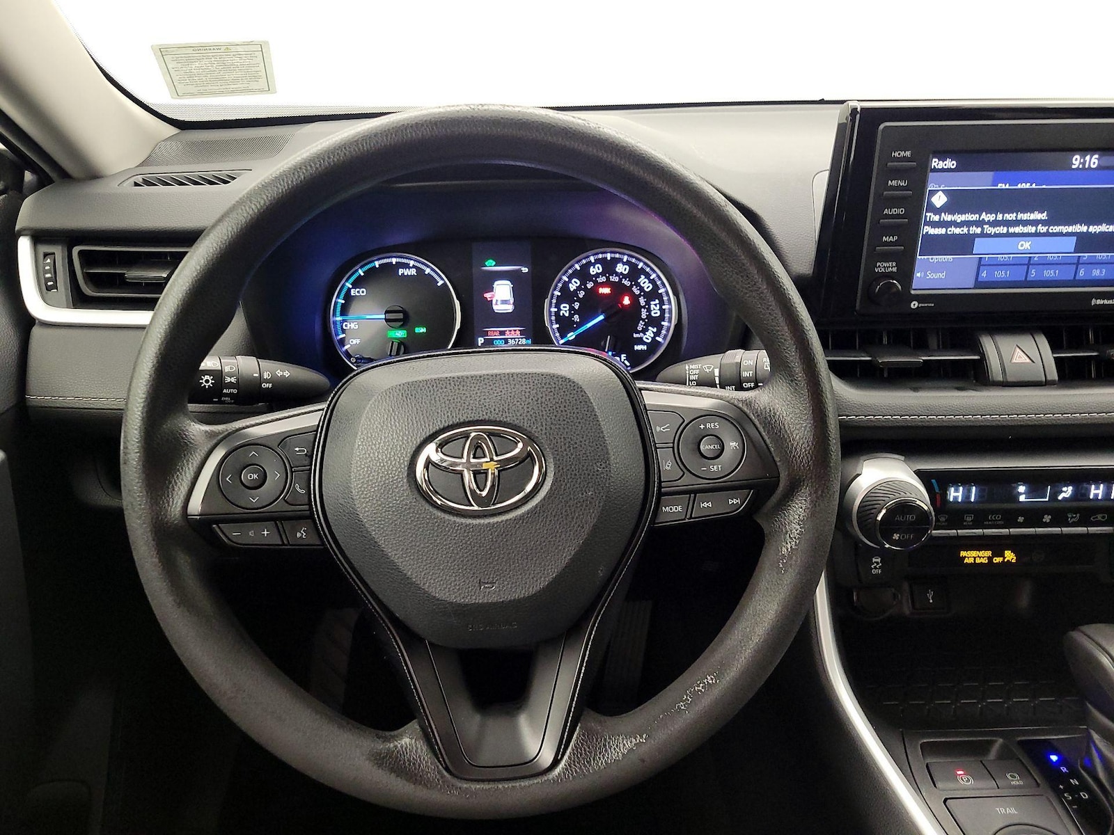 2021 Toyota RAV4 XLE - Photo 11