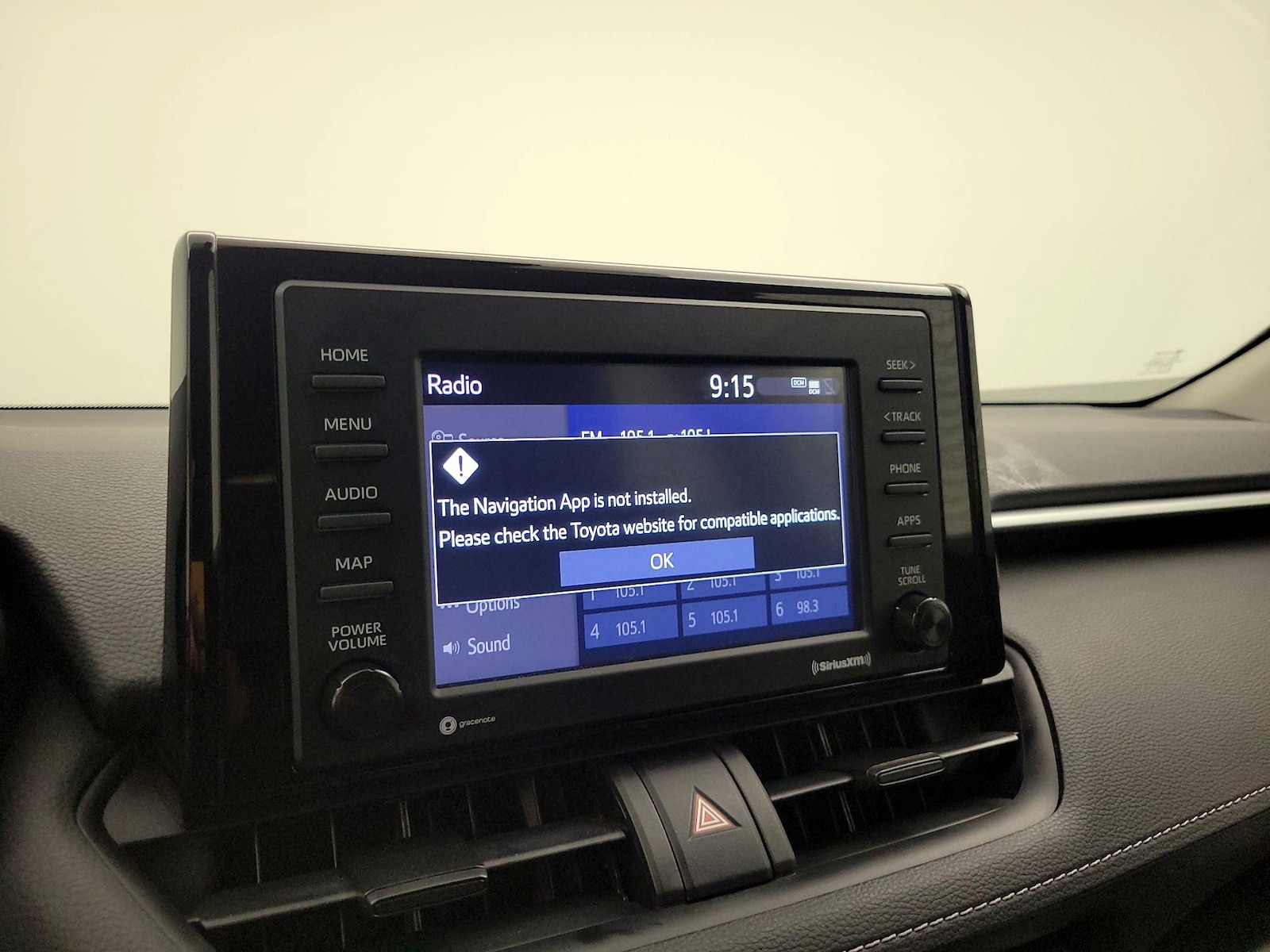 2021 Toyota RAV4 XLE - Photo 15