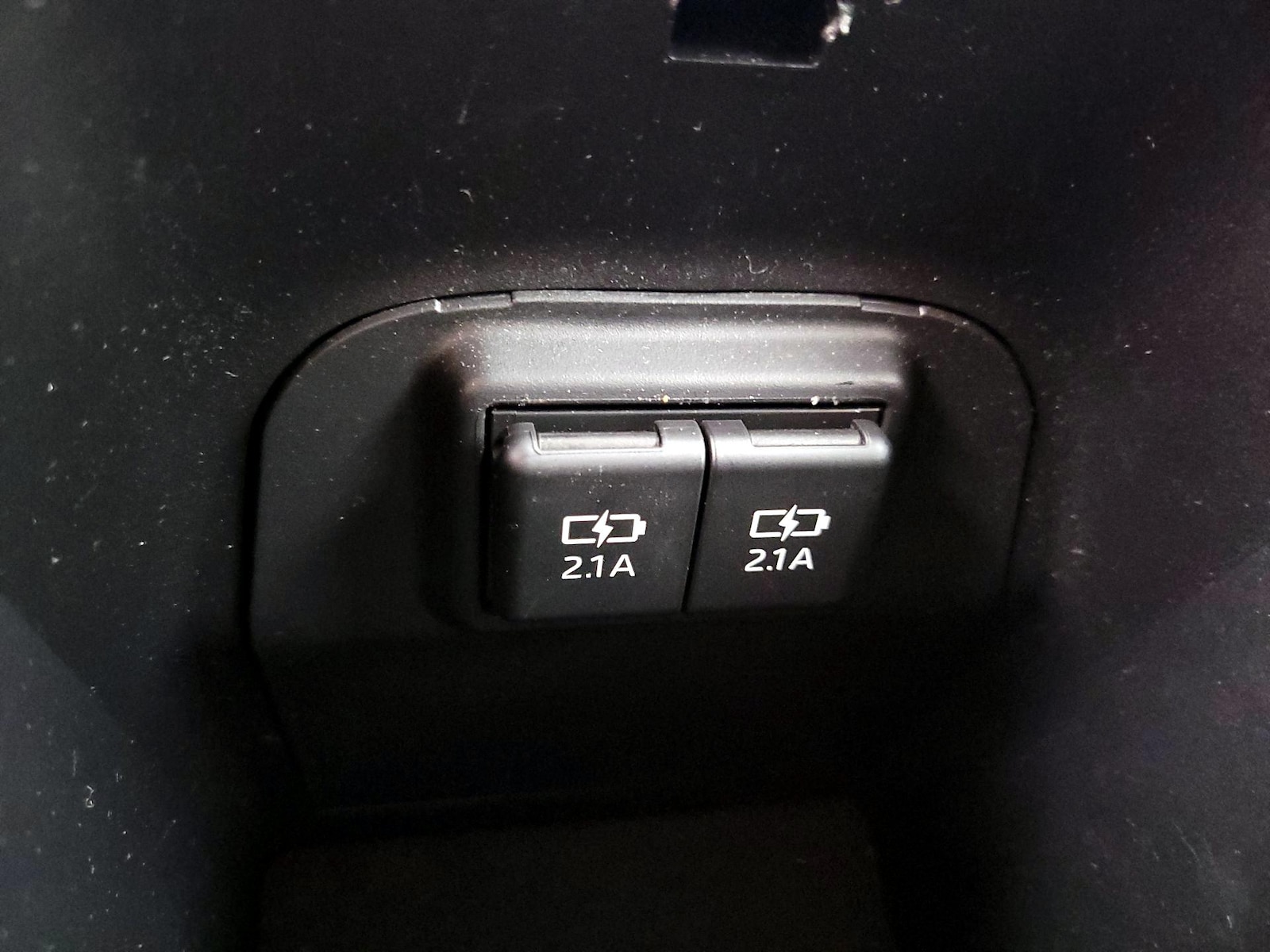 2021 Toyota RAV4 XLE - Photo 20