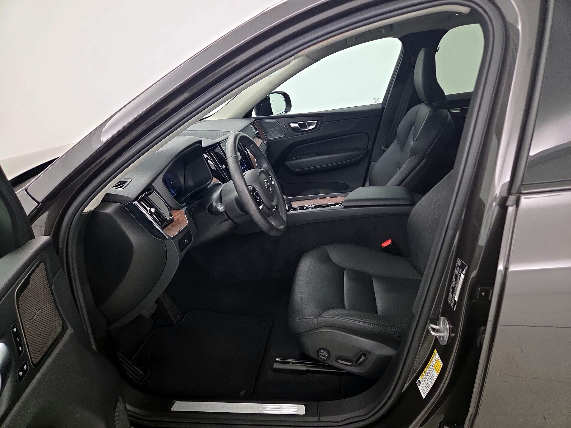 Thumbnail: 2024 Volvo XC60 - 11