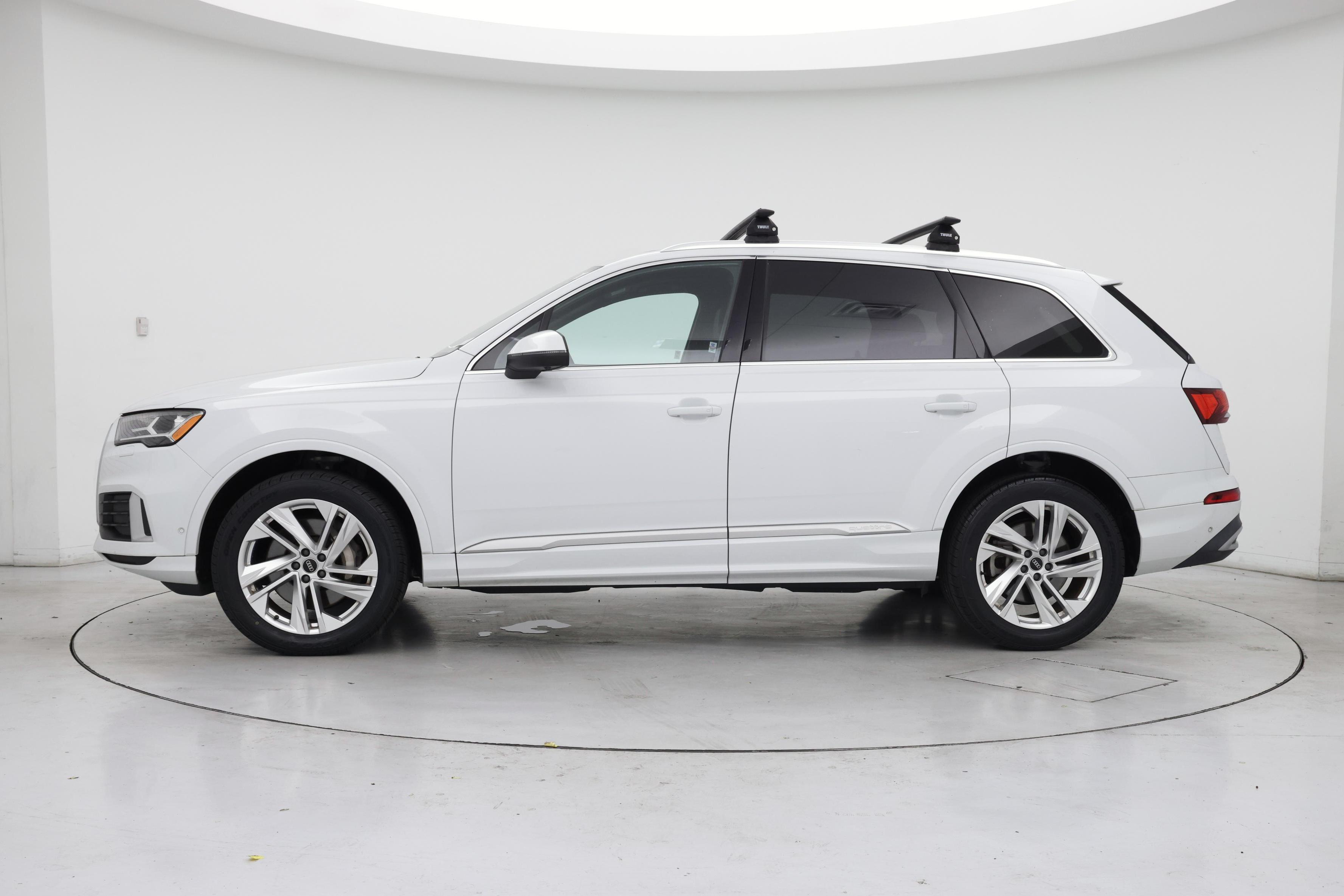 Thumbnail: 2021 Audi Q7 - 3