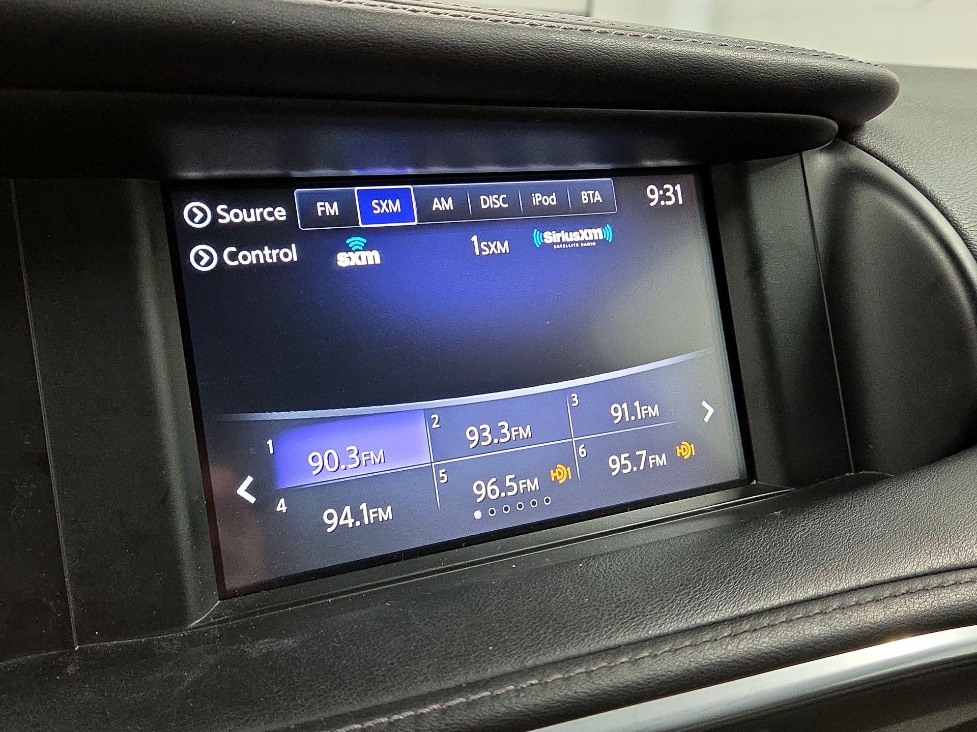 Thumbnail: 2019 INFINITI QX30 - 16