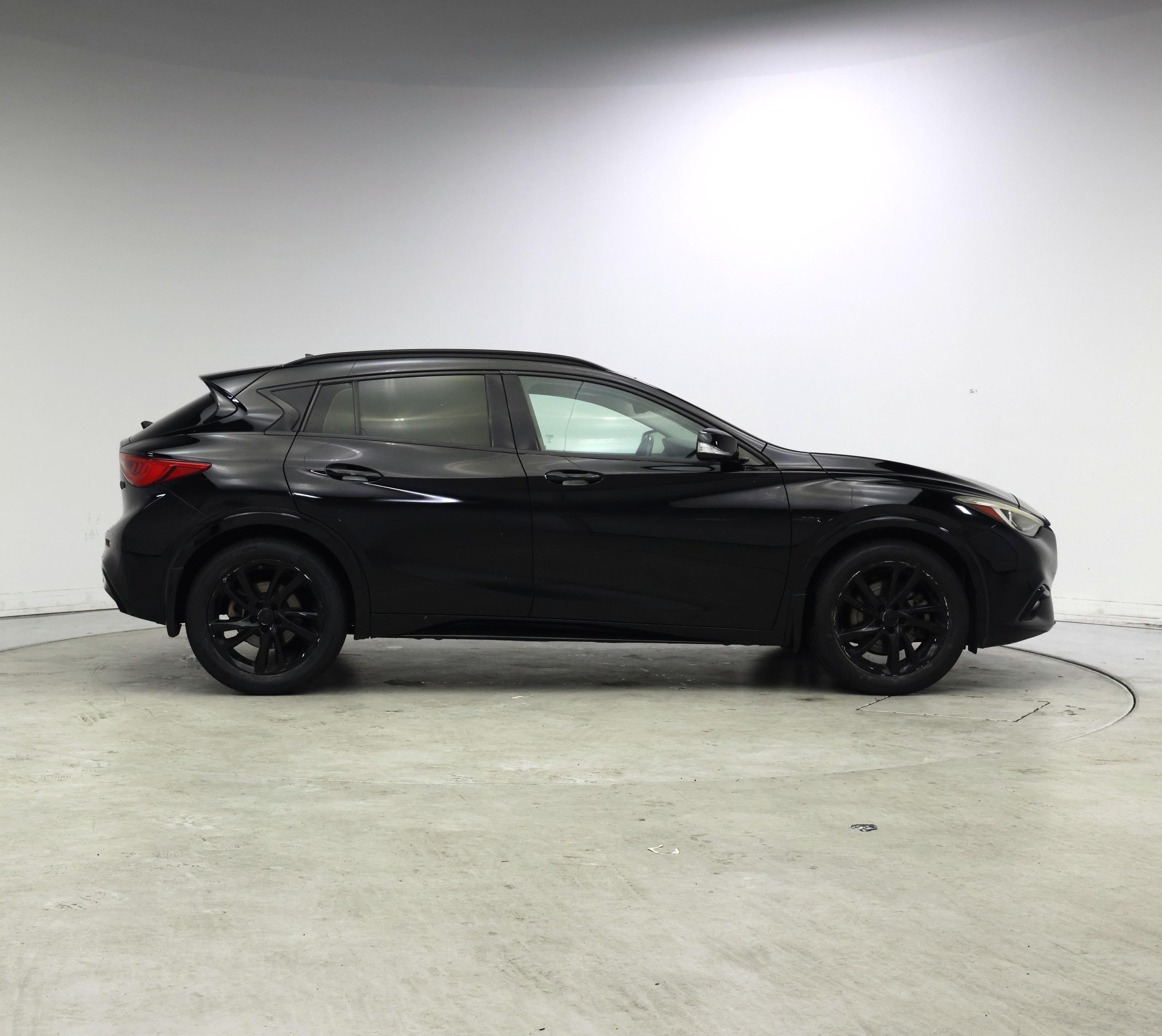 Thumbnail: 2019 INFINITI QX30 - 7