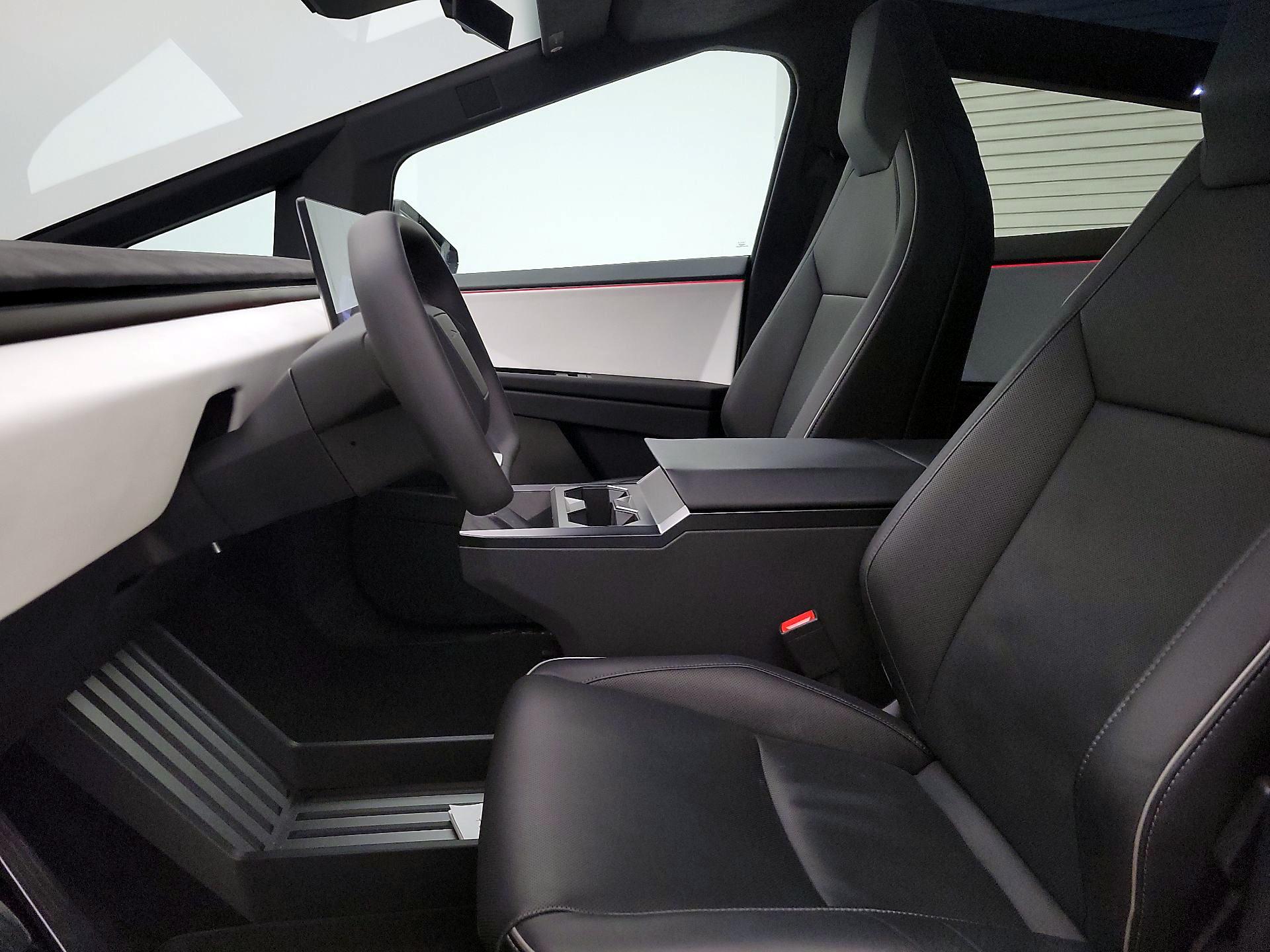 Thumbnail: 2024 Tesla Cybertruck - 11