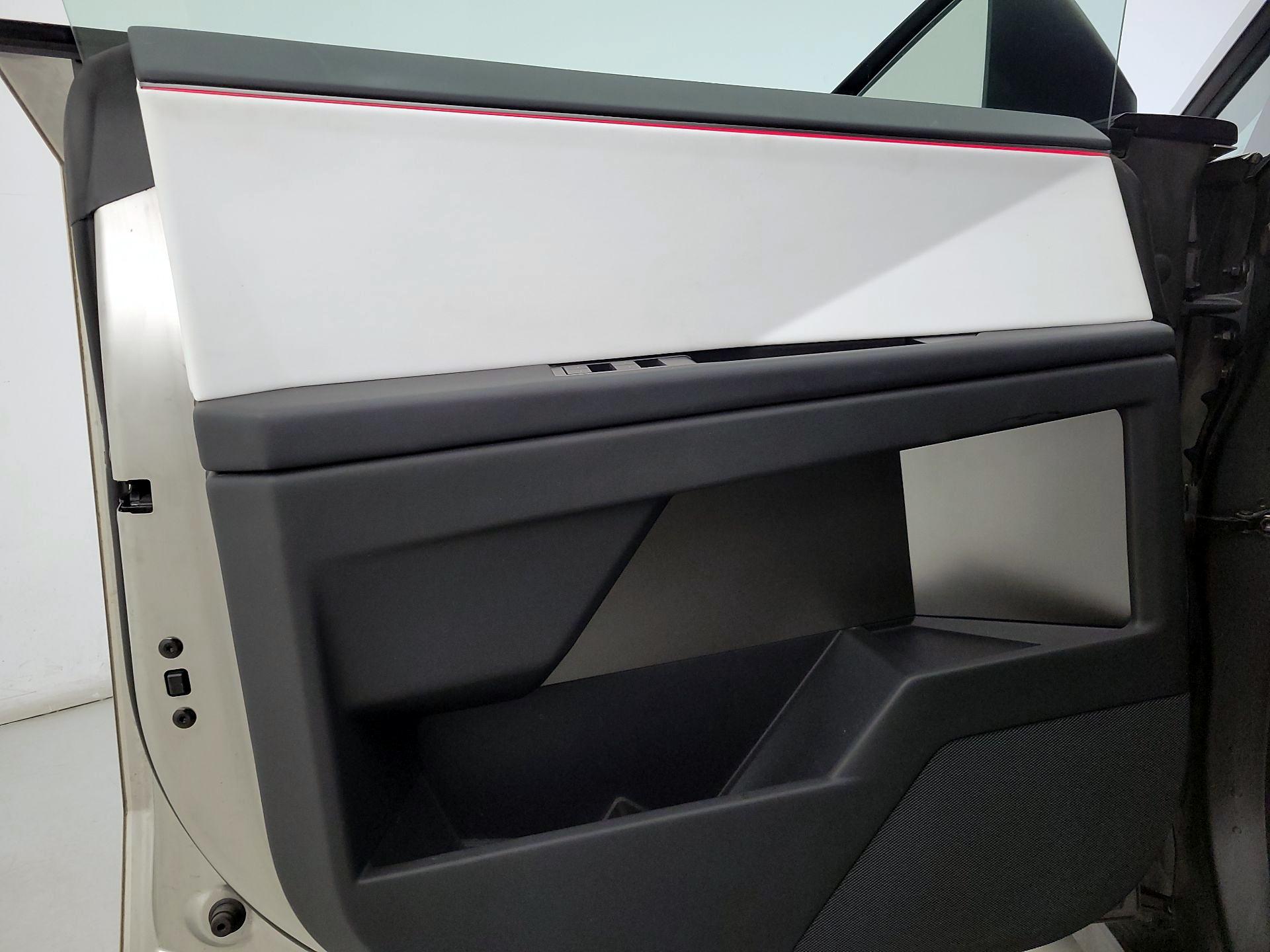 Thumbnail: 2024 Tesla Cybertruck - 12