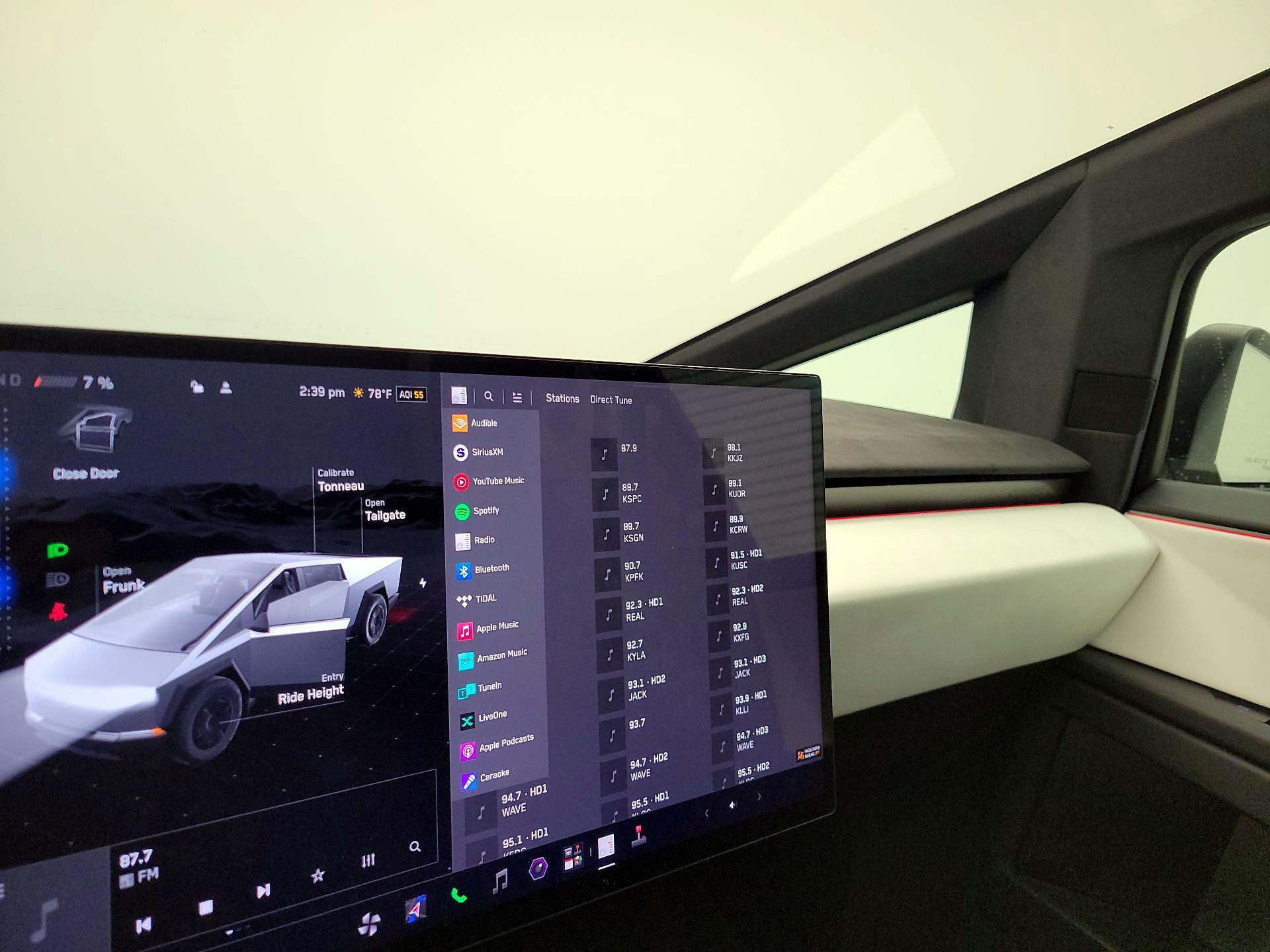 Thumbnail: 2024 Tesla Cybertruck - 15
