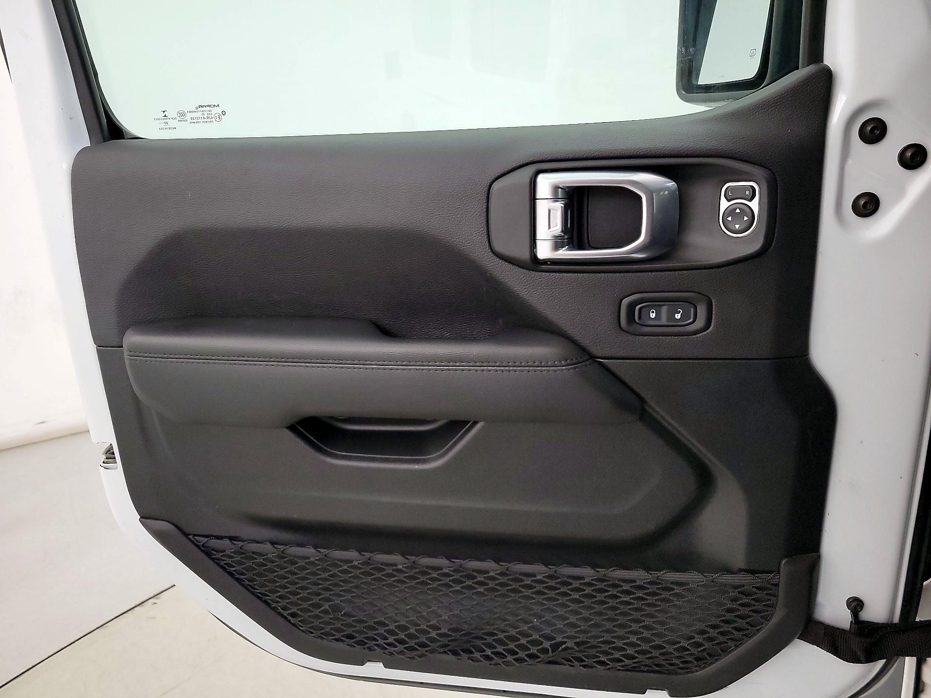 Thumbnail: 2021 Jeep Wrangler - 12