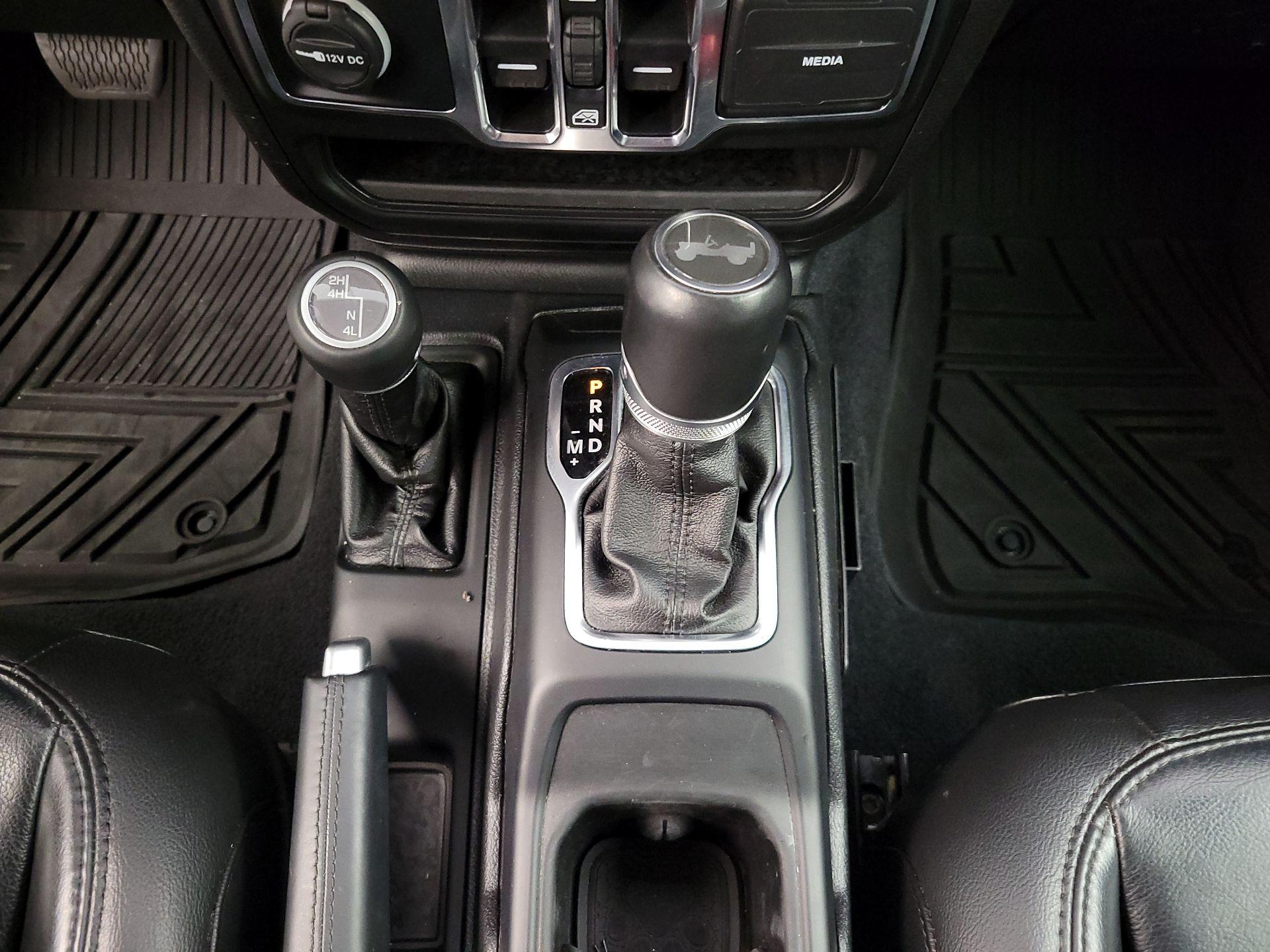 Thumbnail: 2021 Jeep Wrangler - 18
