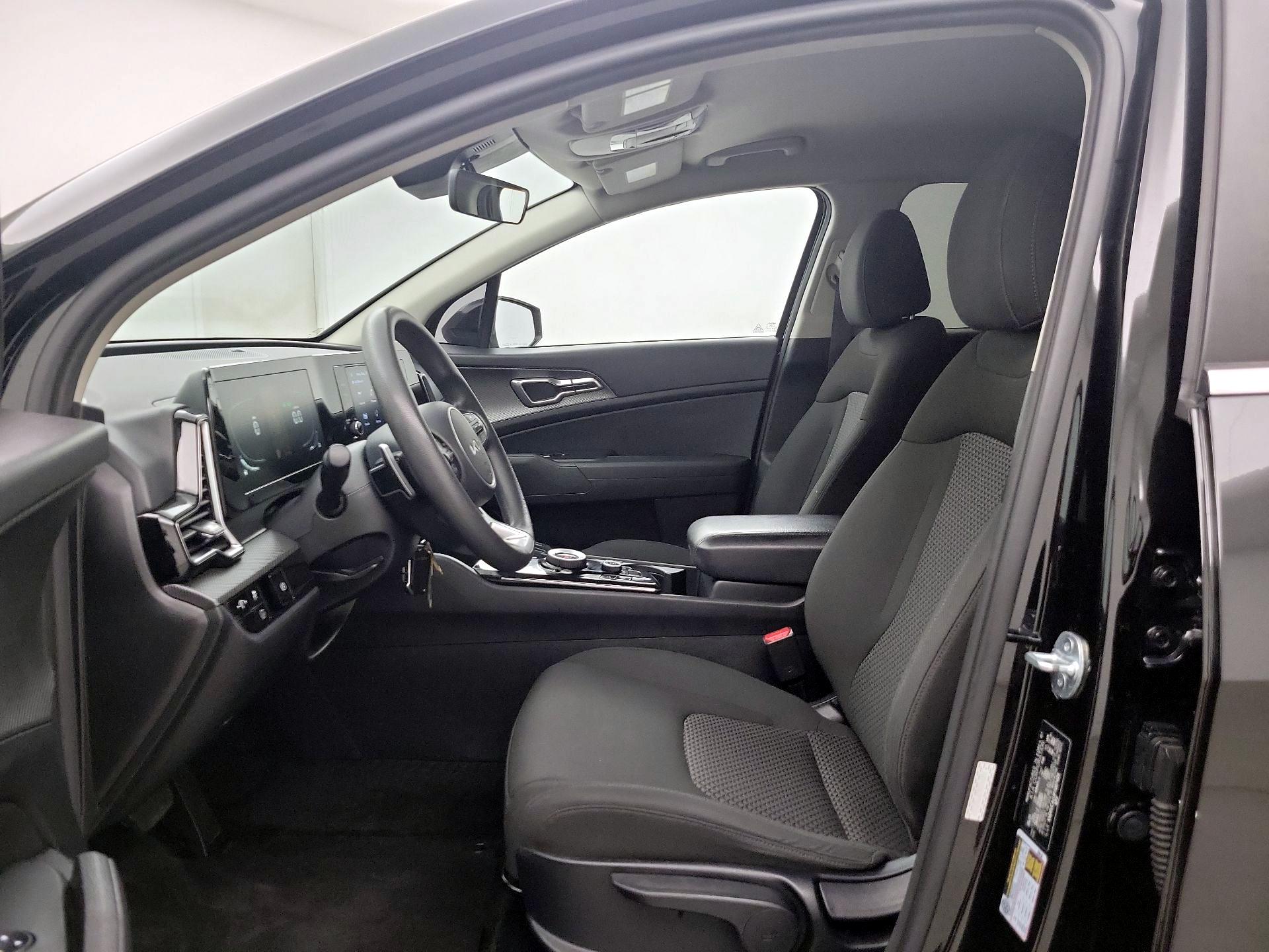 Thumbnail: 2023 Kia Sportage - 11
