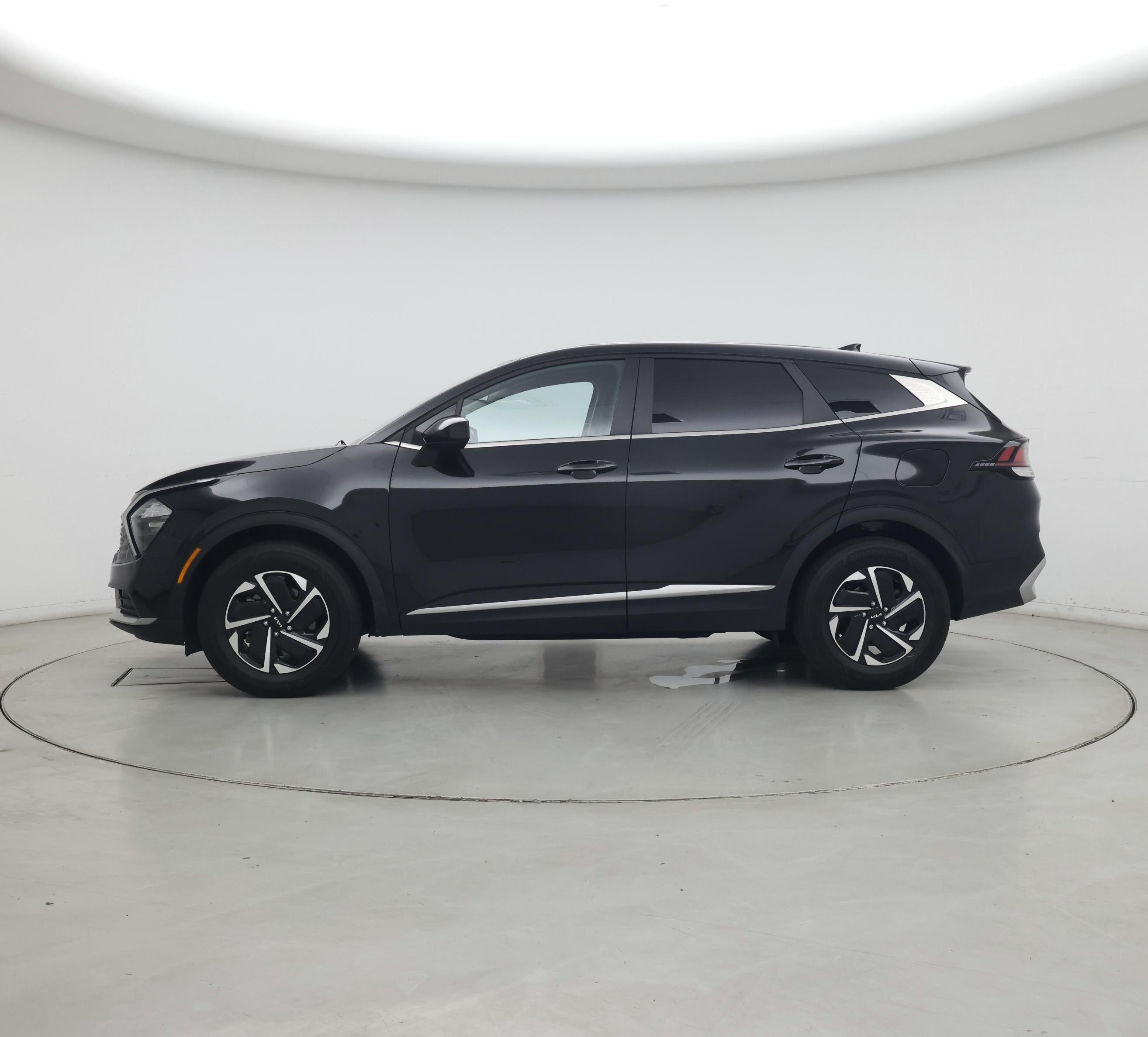 Thumbnail: 2023 Kia Sportage - 3