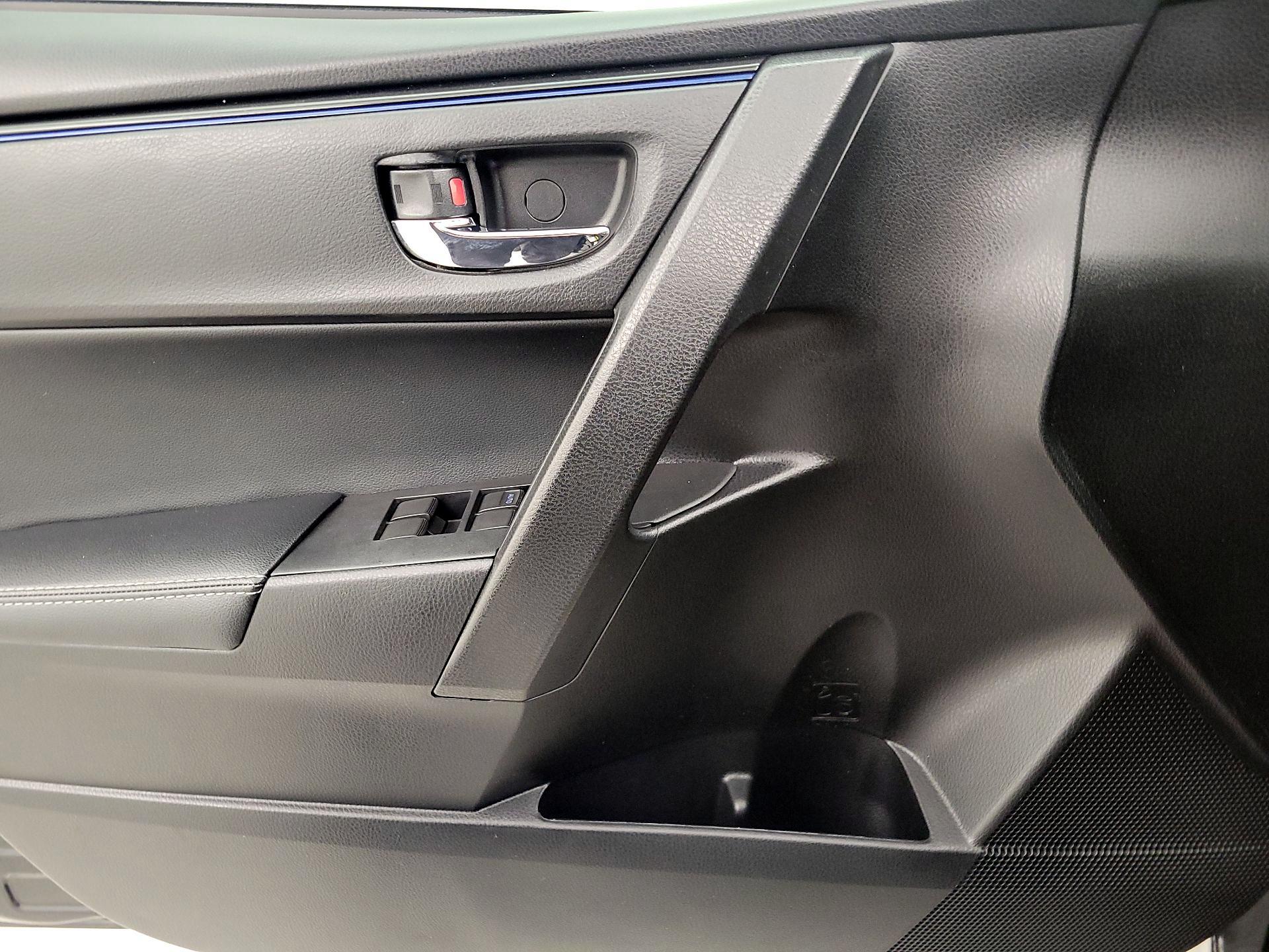 Thumbnail: 2019 Toyota Corolla - 12