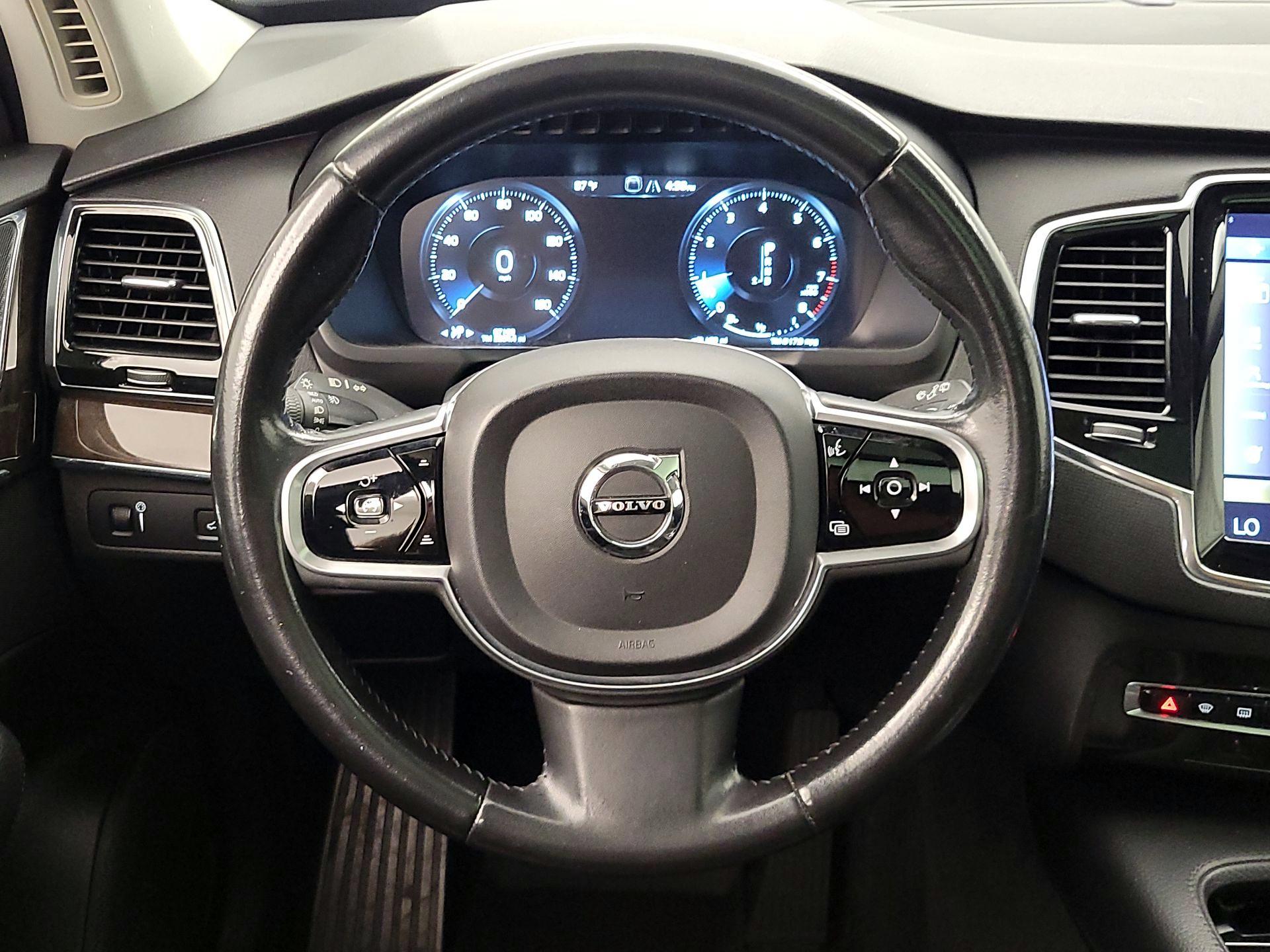 Thumbnail: 2018 Volvo XC90 - 10