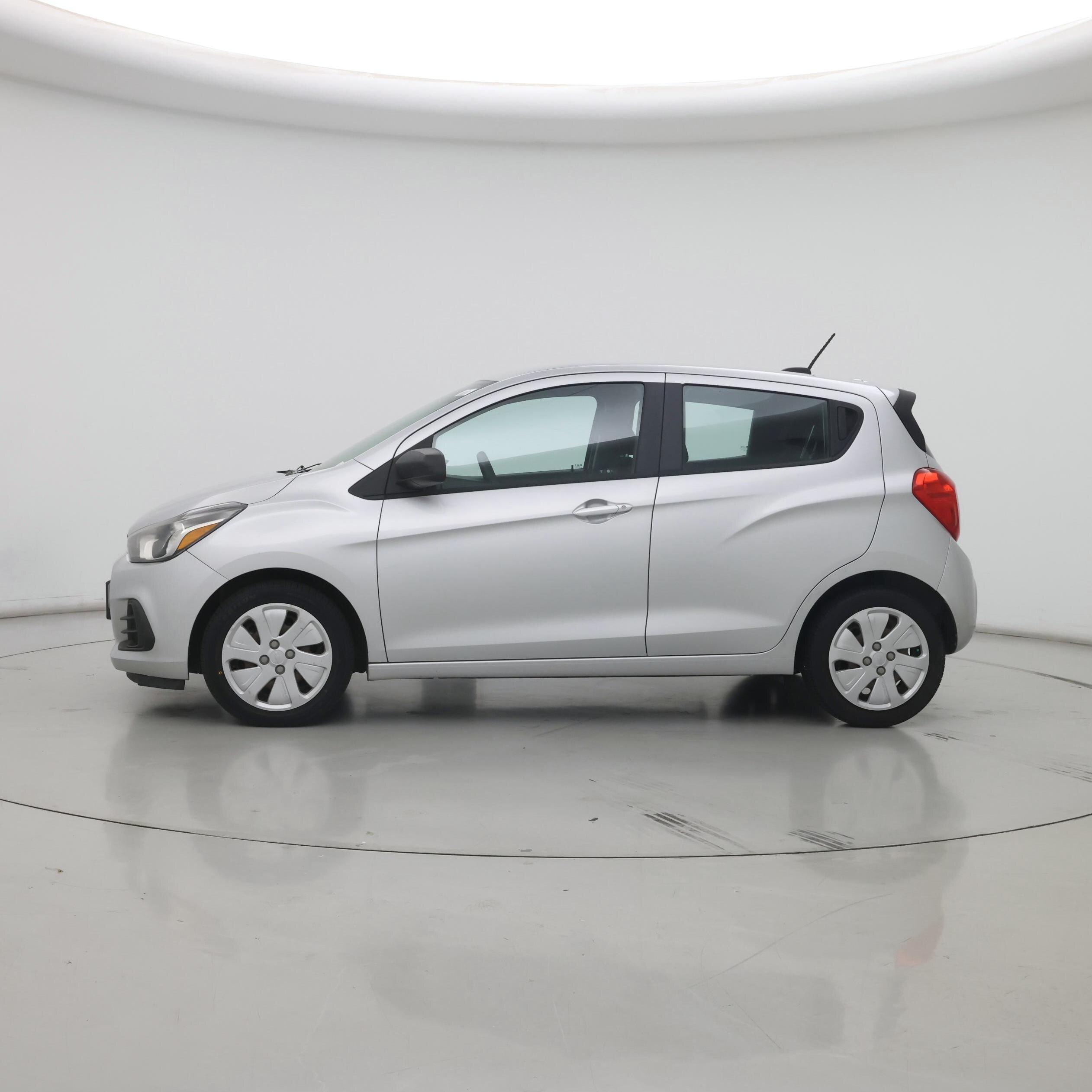 Thumbnail: 2017 Chevrolet Spark - 3
