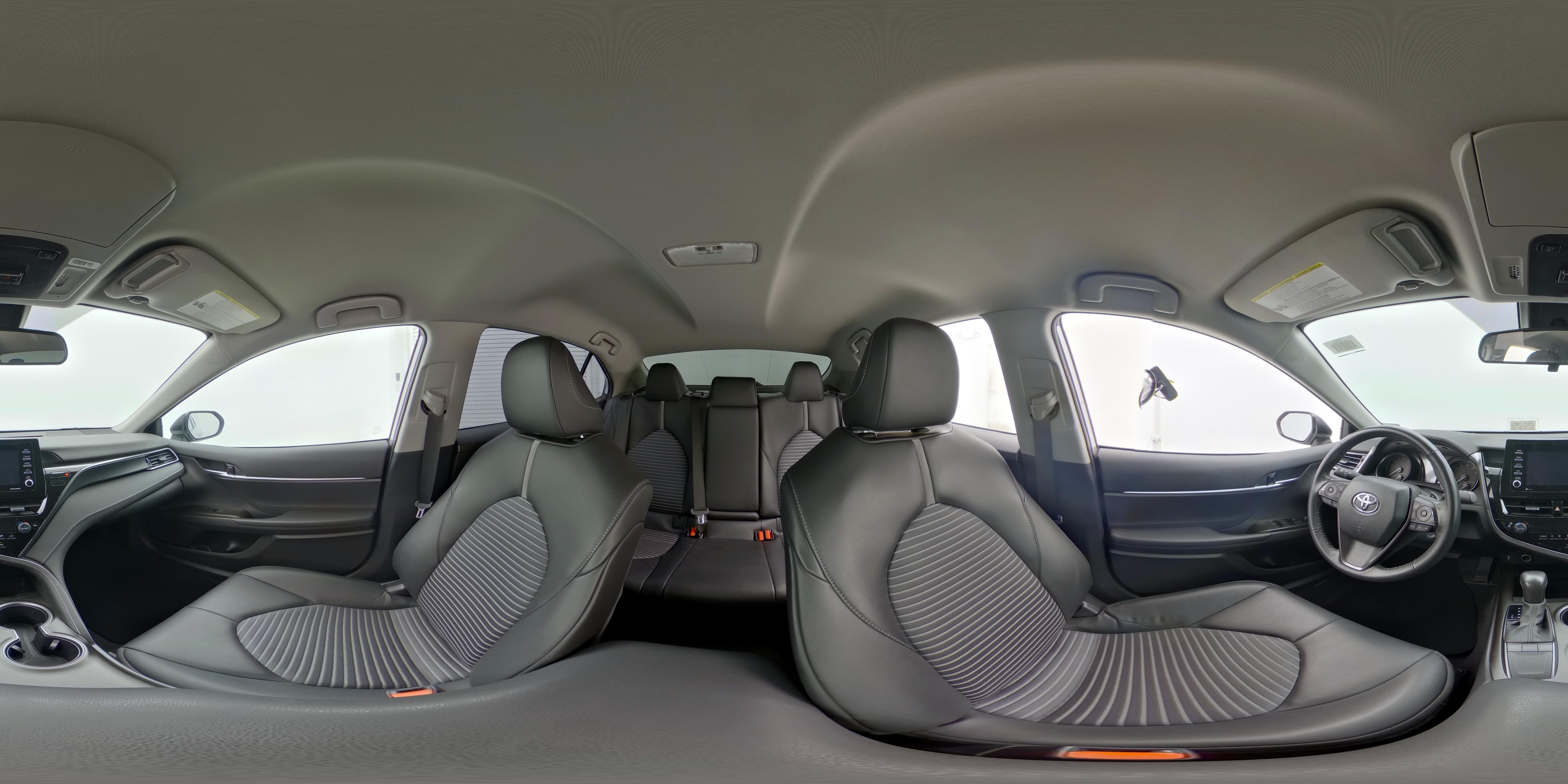 2024 Toyota Camry SE - Photo 24