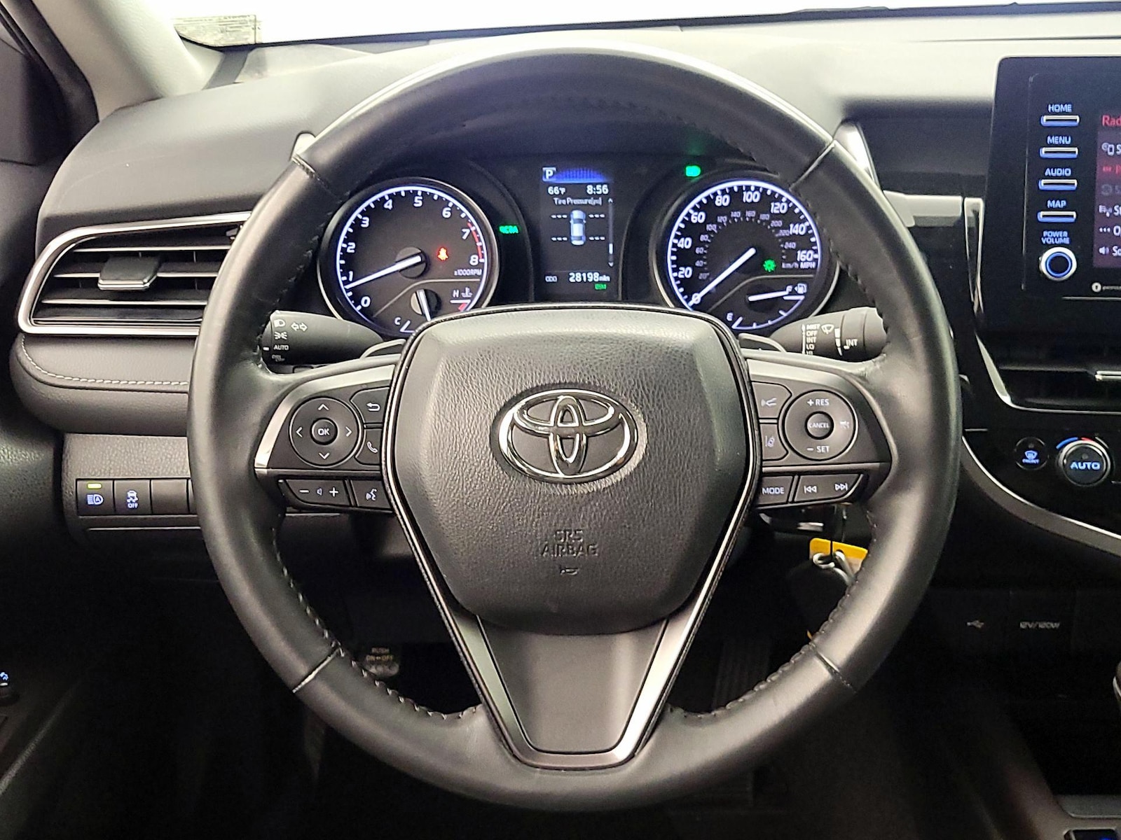 2024 Toyota Camry SE - Photo 11