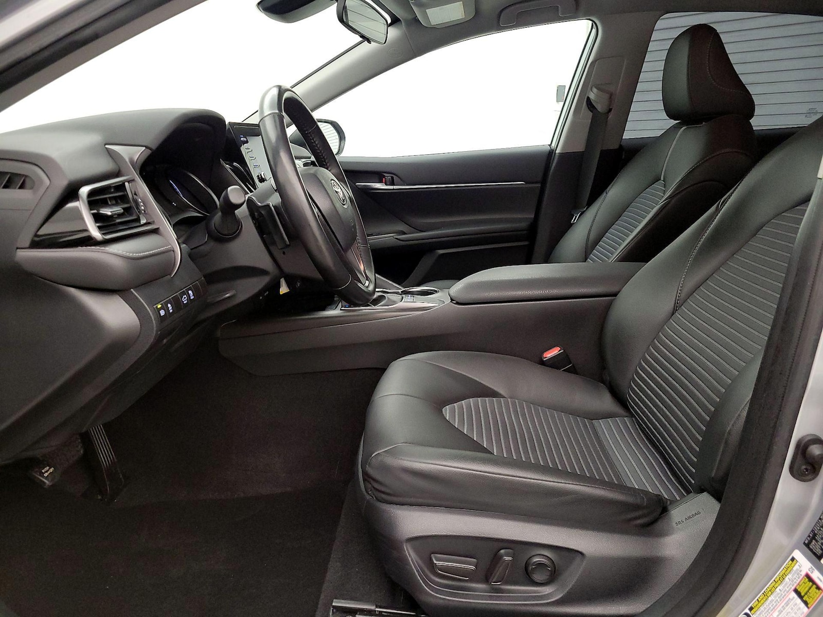 2024 Toyota Camry SE - Photo 12