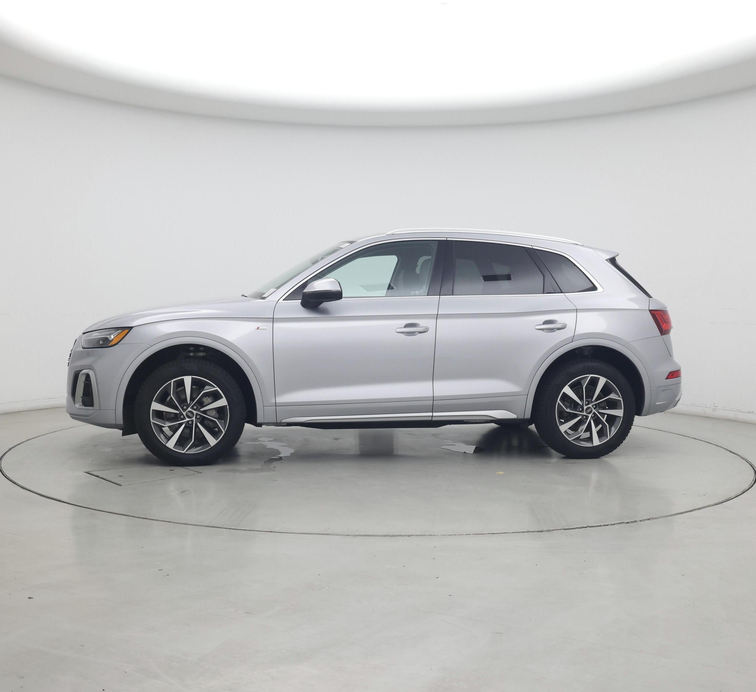Thumbnail: 2022 Audi Q5 - 3