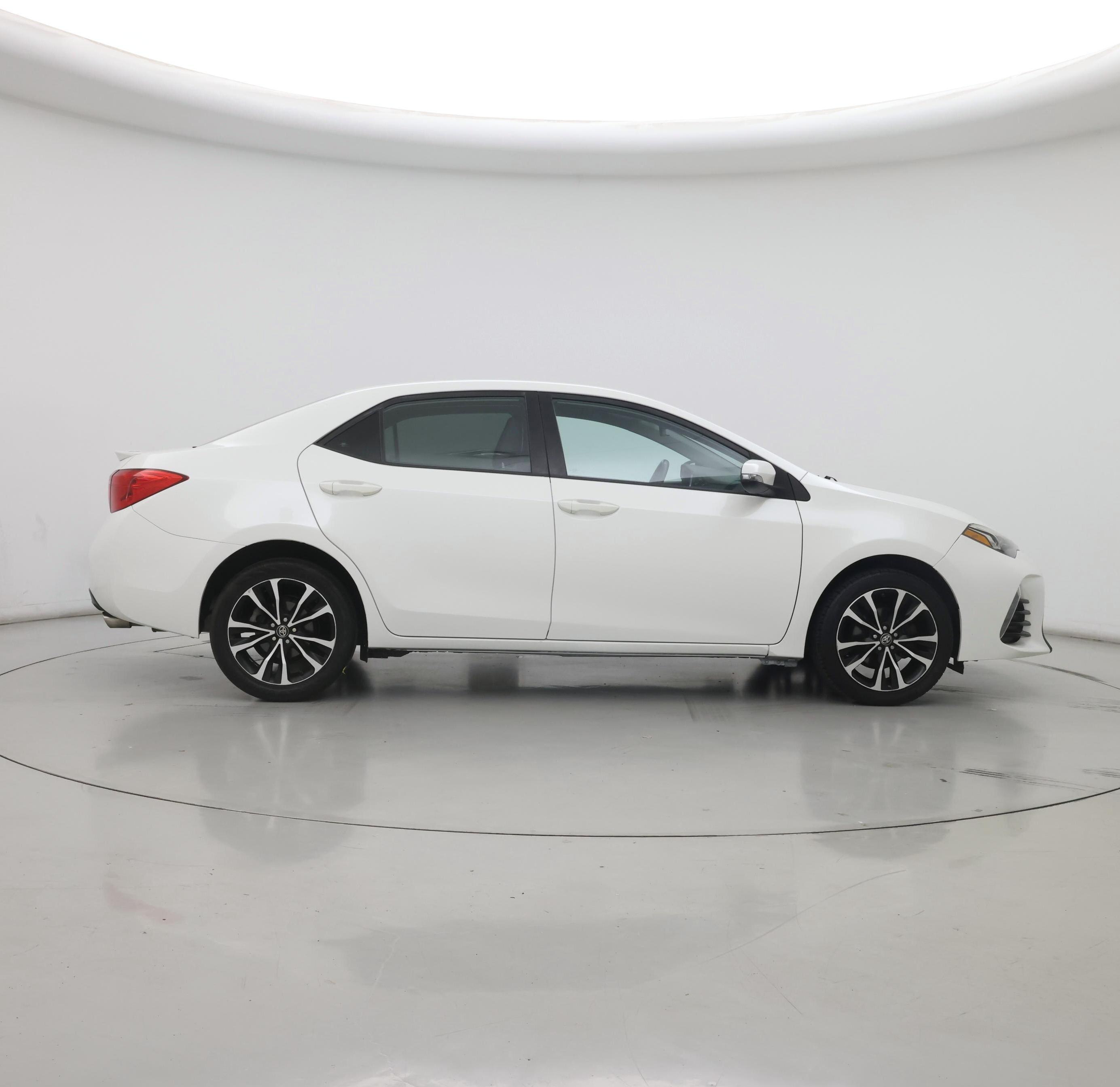 Thumbnail: 2017 Toyota Corolla - 7