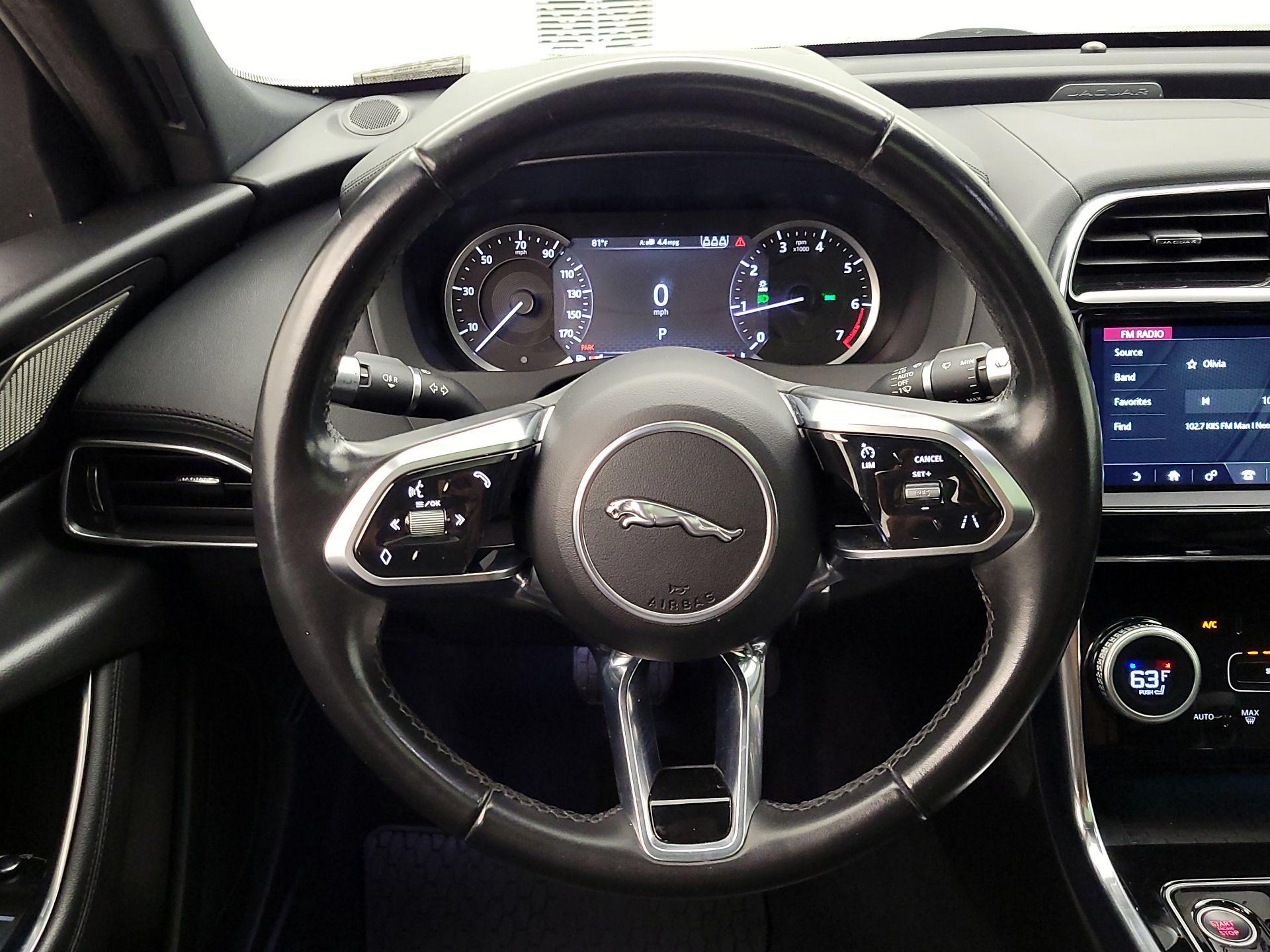 Thumbnail: 2020 Jaguar XE - 10