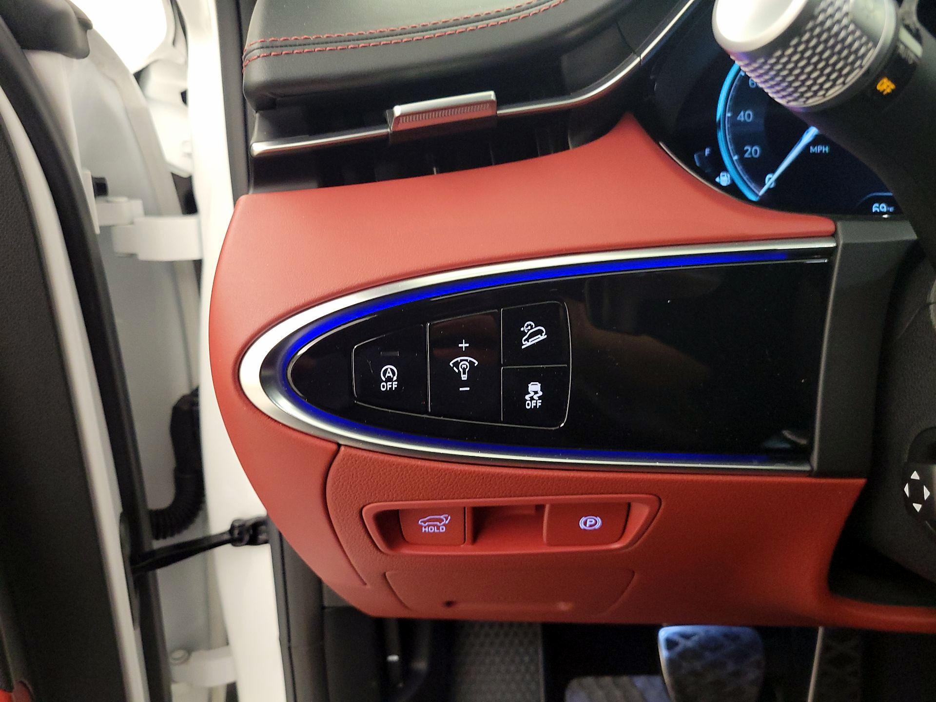 Thumbnail: 2022 Genesis GV70 - 13