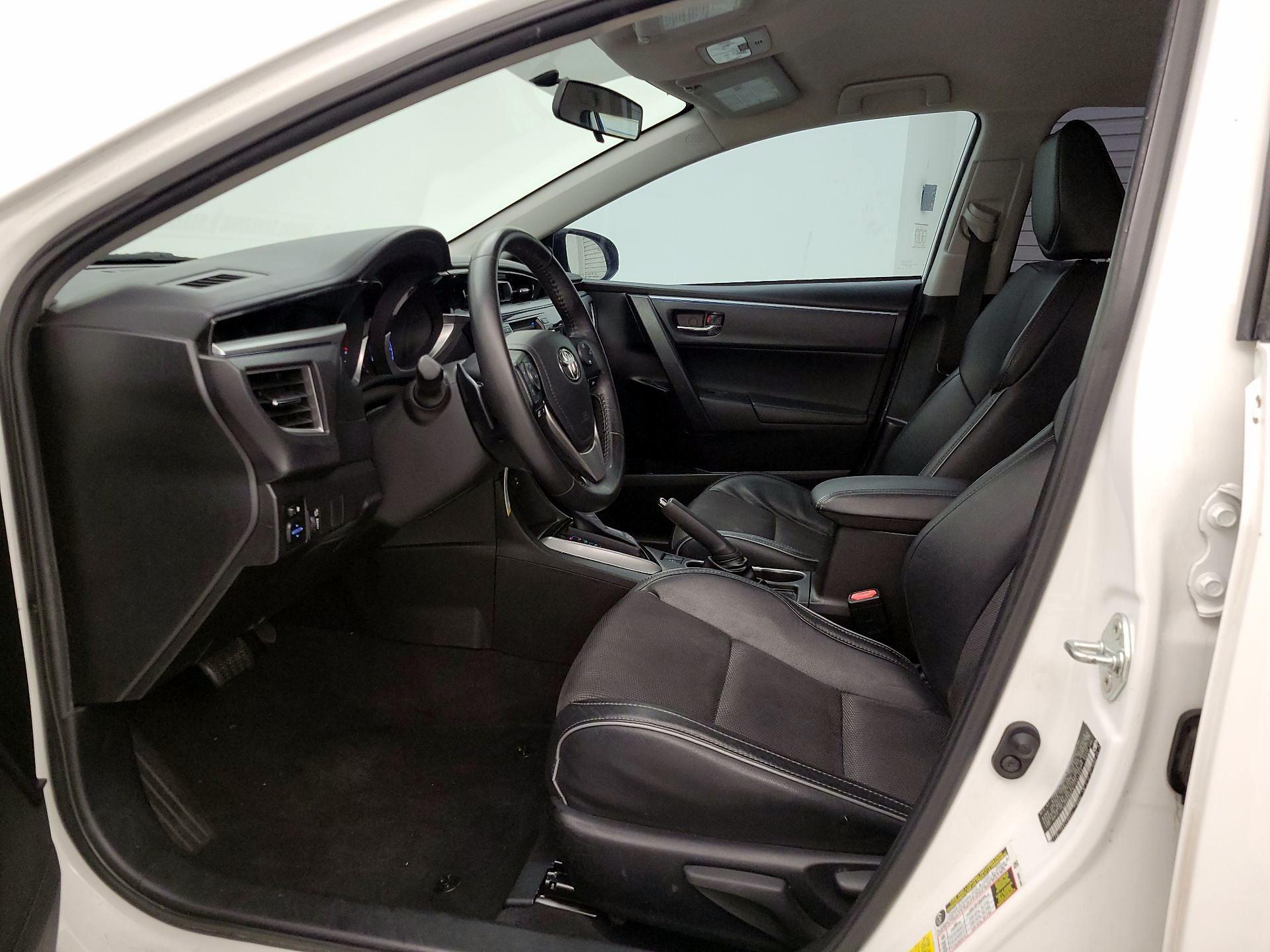 Thumbnail: 2015 Toyota Corolla - 11