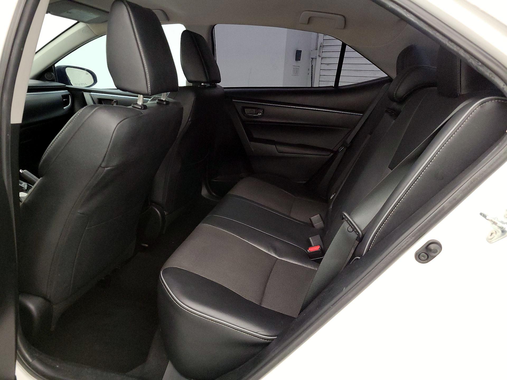 Thumbnail: 2015 Toyota Corolla - 18