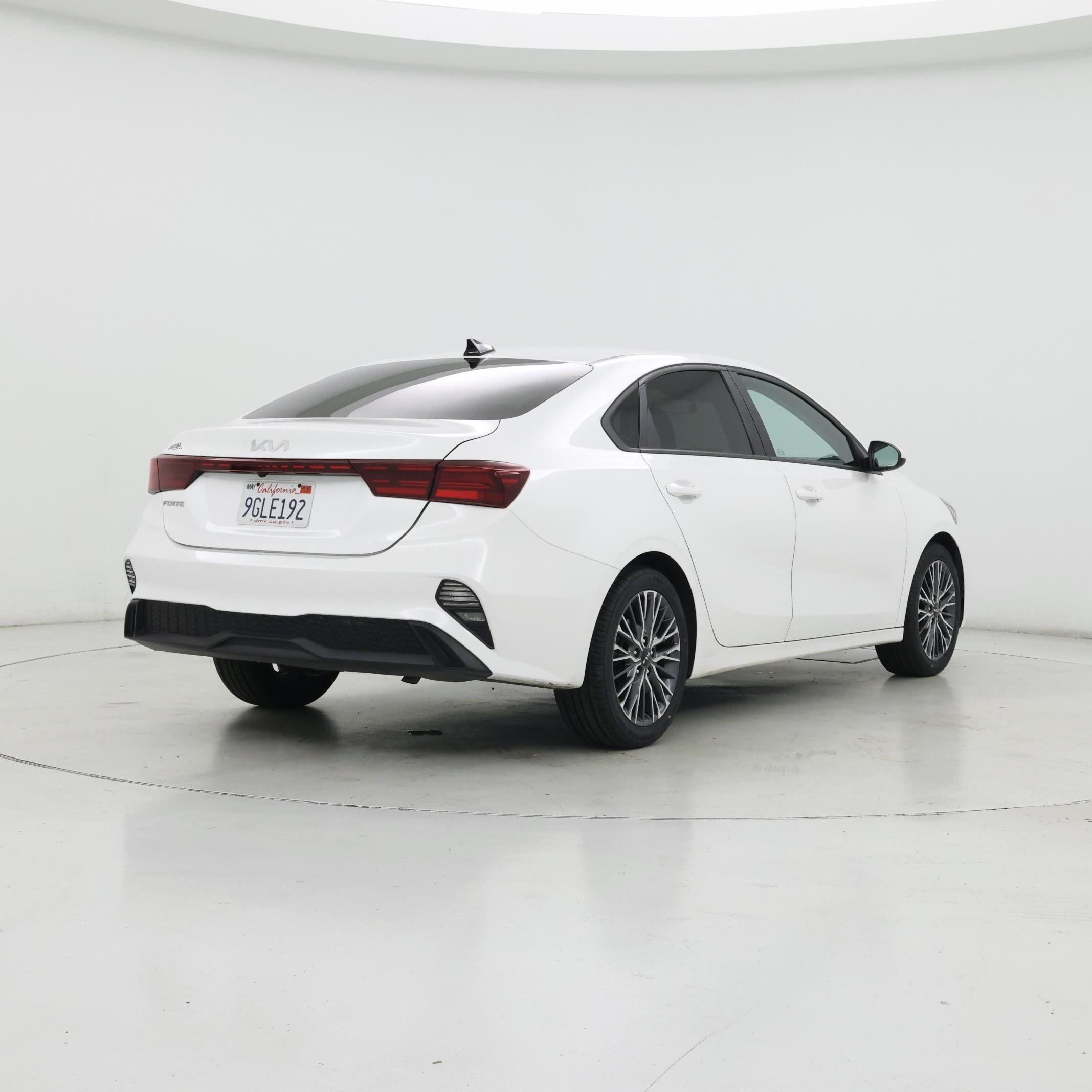 Thumbnail: 2023 Kia Forte - 8