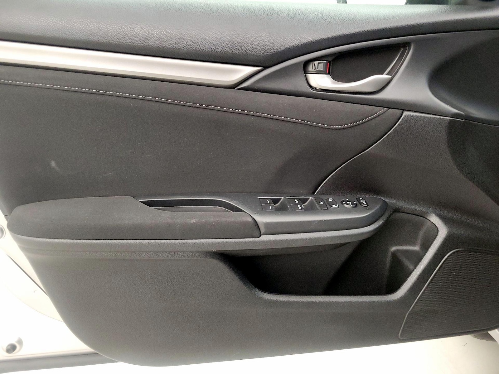 2018 Honda Civic Hatchback EX - Photo 13