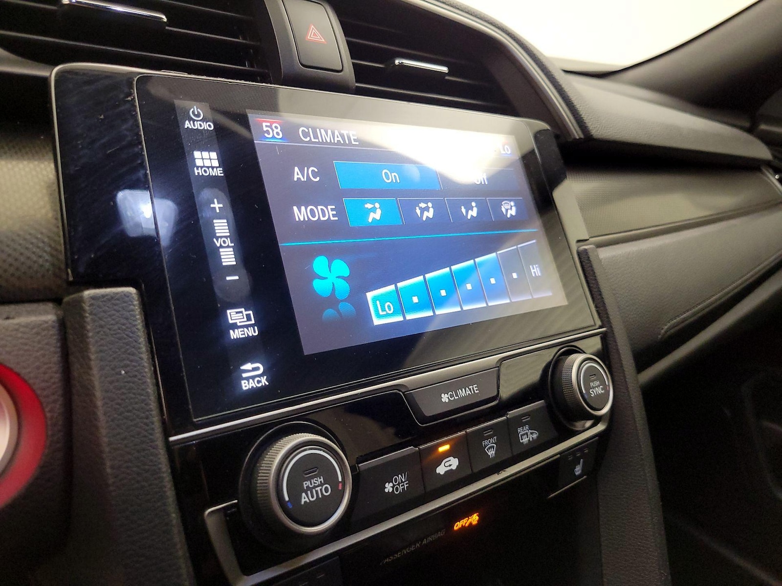 2018 Honda Civic Hatchback EX - Photo 16