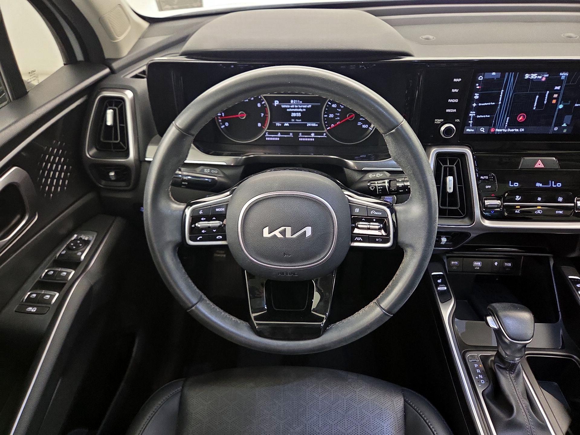 Thumbnail: 2023 Kia Sorento - 10