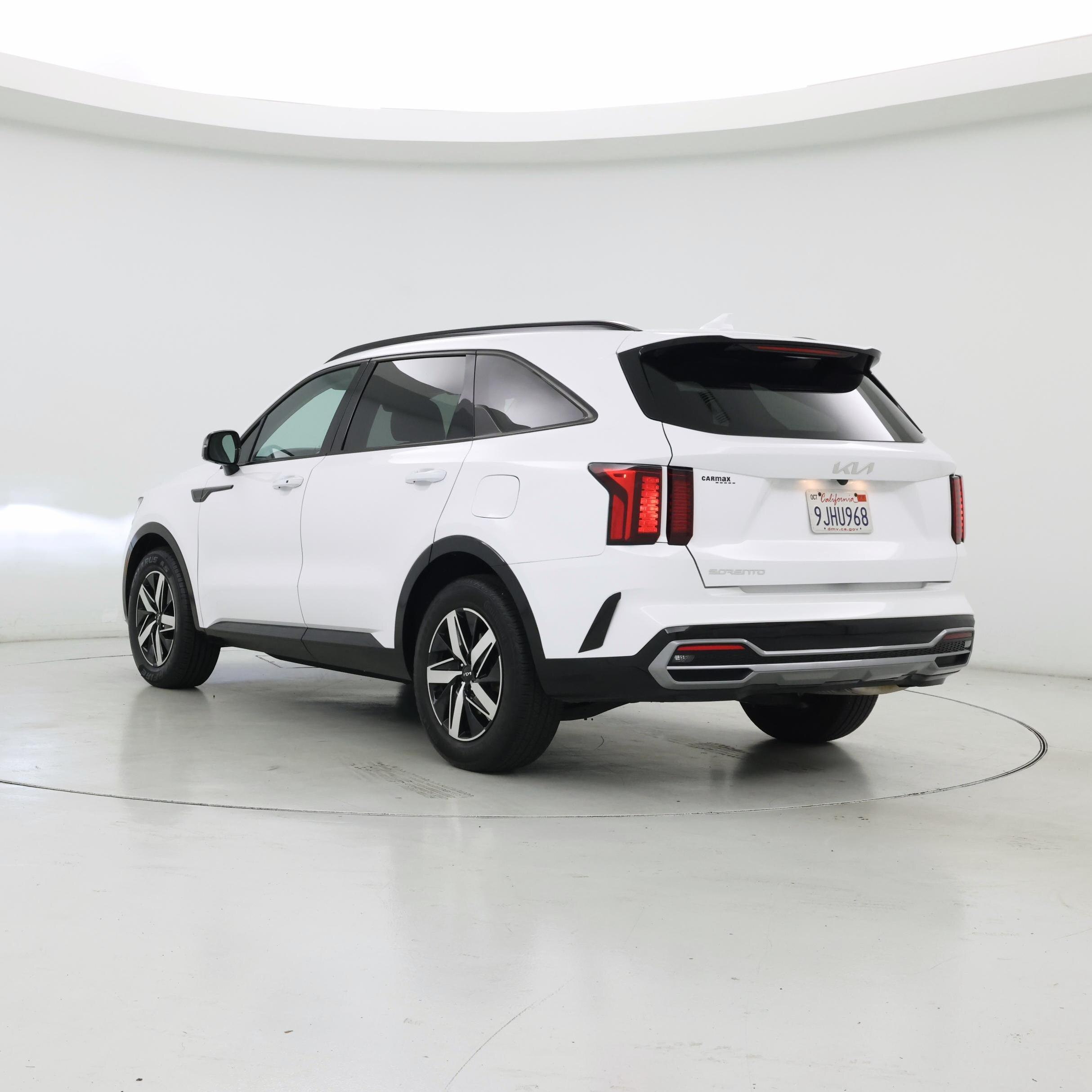 Thumbnail: 2023 Kia Sorento - 2